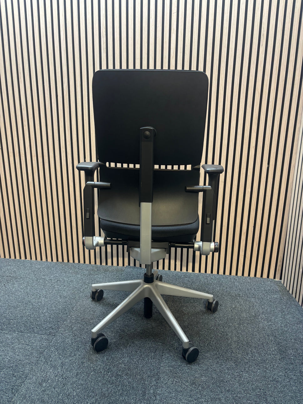 Steelcase PLEASE Ergonomic swivel chair with black fabric seat and back with height adjustable arms. Price inc VAT, Large Qtys Available