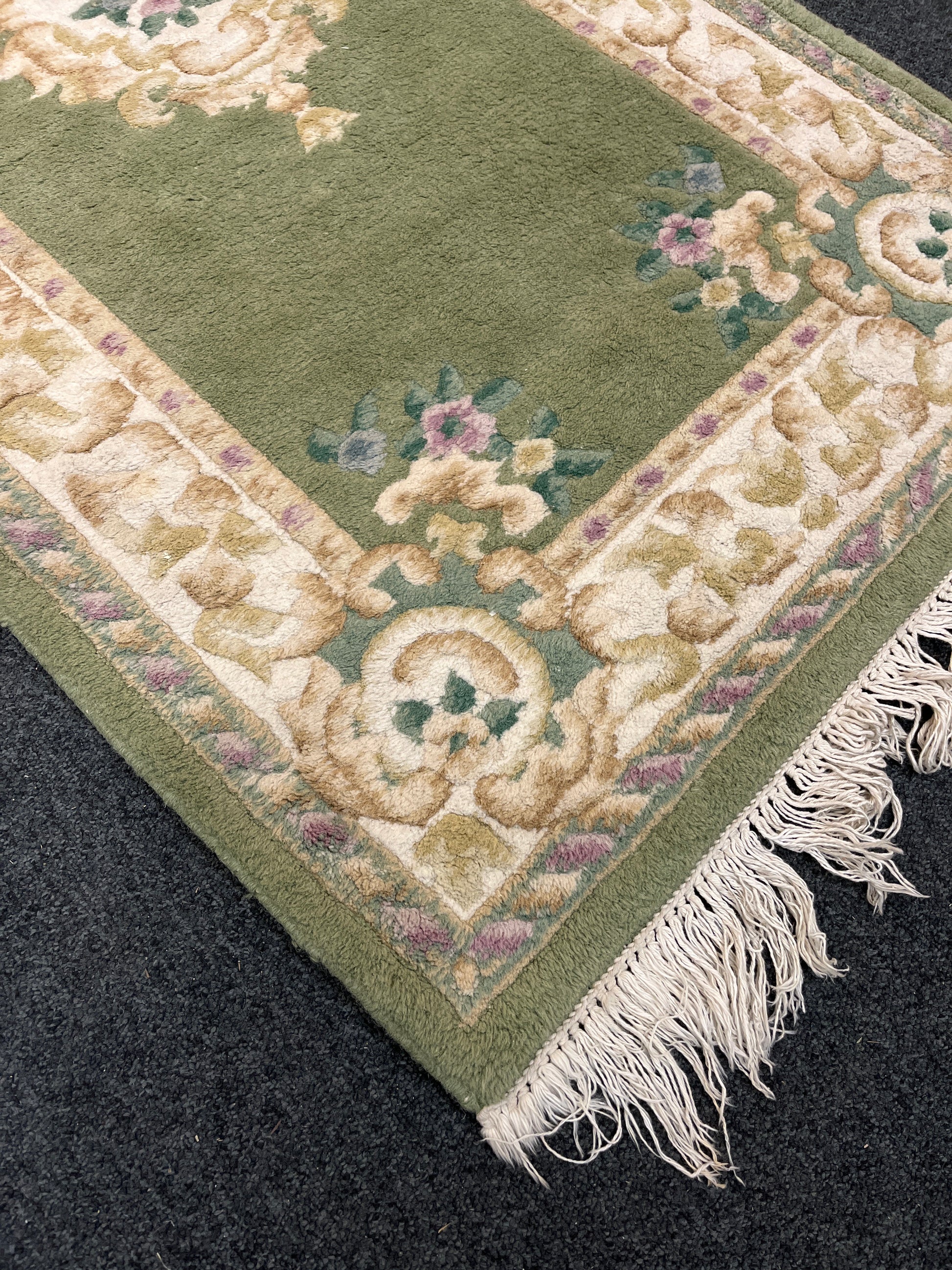 Light green and white persian pattern runner floor rug (170 x 80 cm) 3126