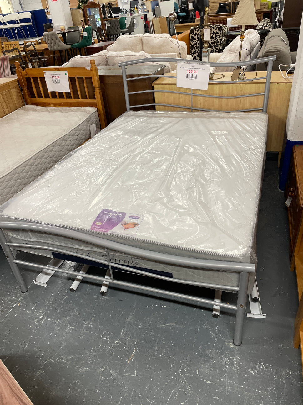 4ft 6 high wave back silver metal framed bed 2425