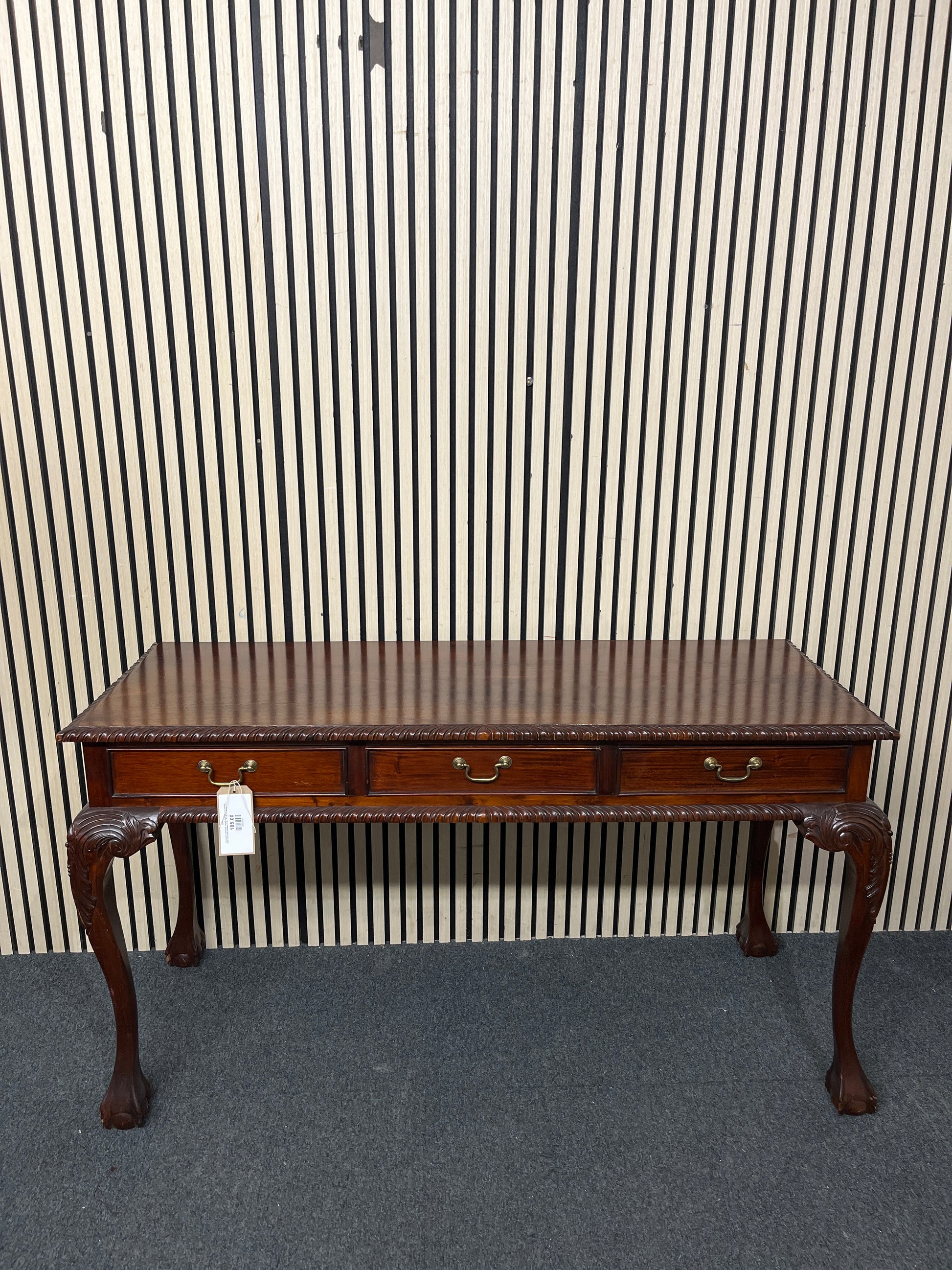 Rossmore mahogany carved detail 3 drawer console table with brass handles (H 80 x W 140 x D 54 cm) 3126