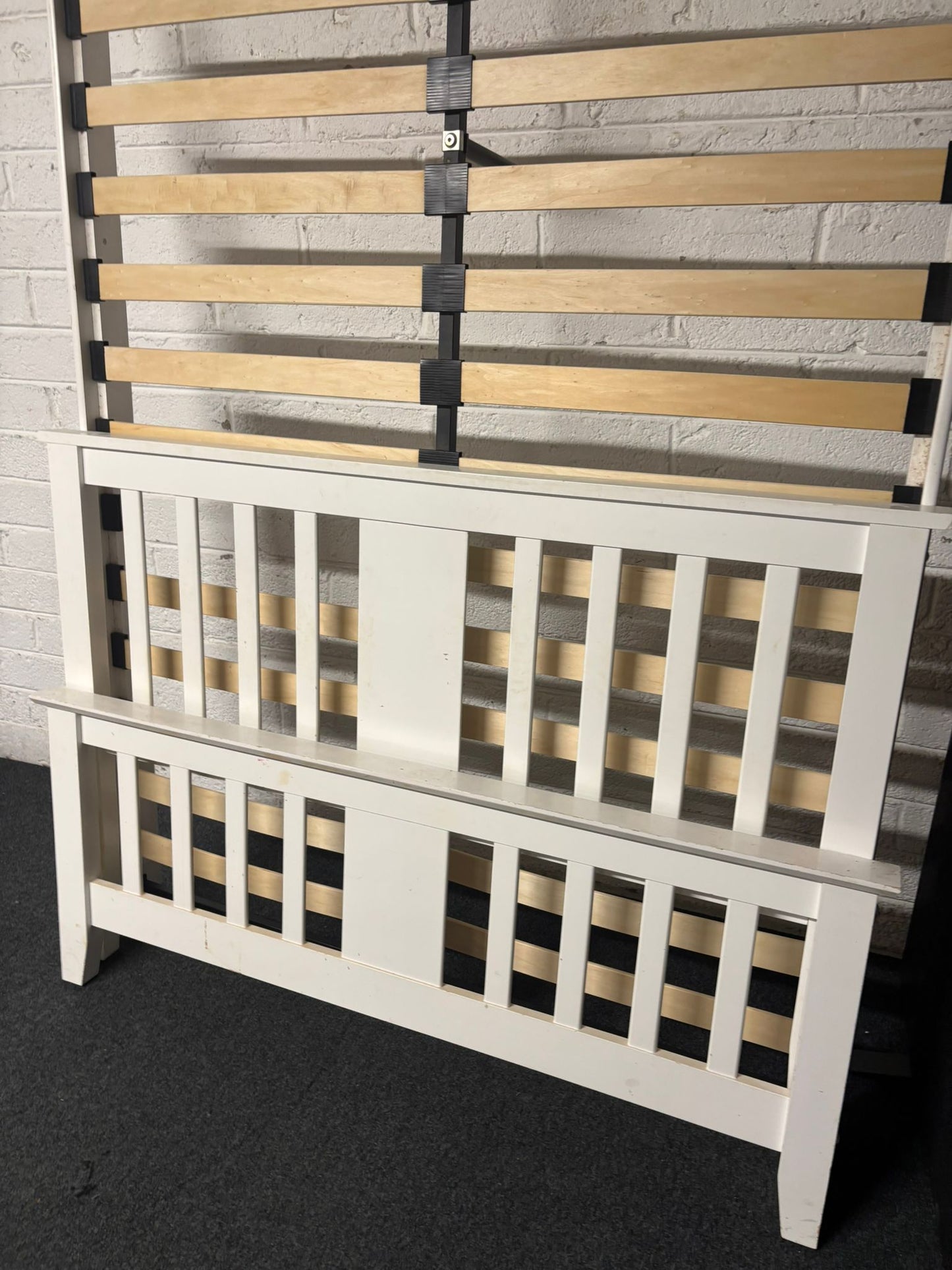 4ft 6 high end white framed bed 2225