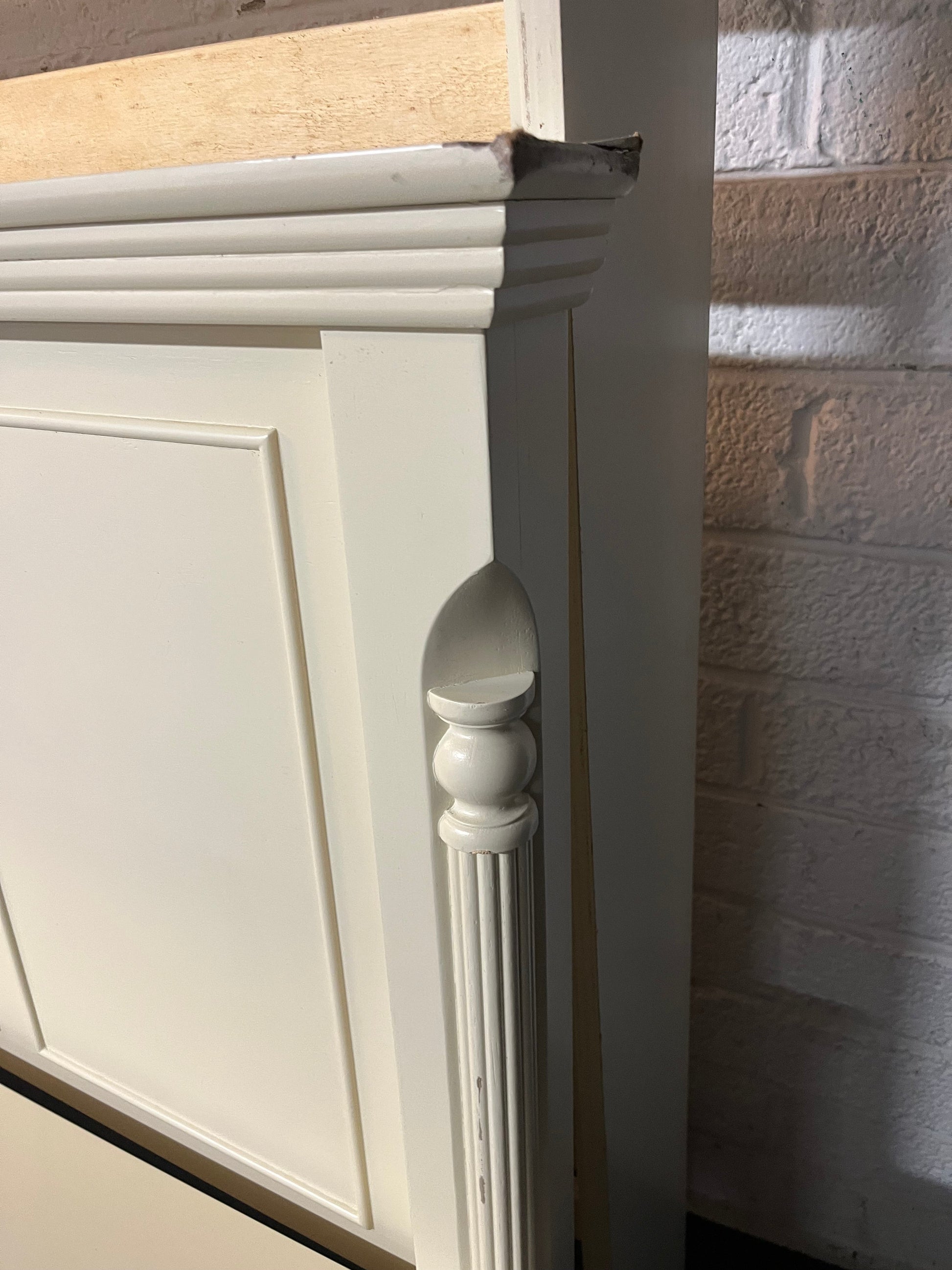 5ft High end white painted framed bed 2225