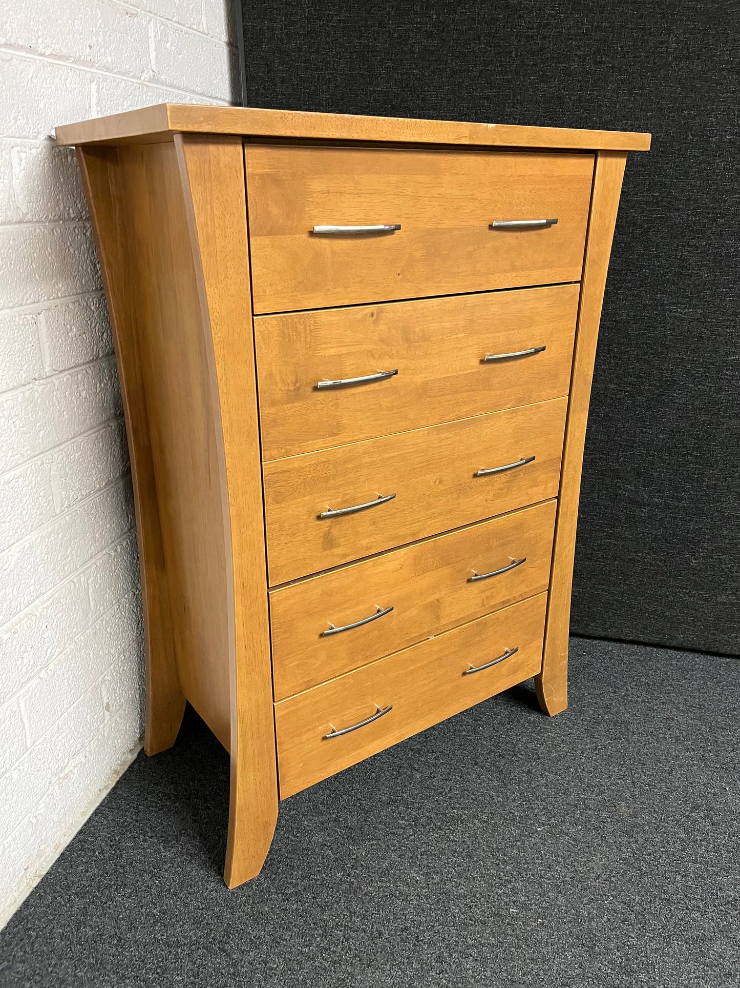 Tall Oak 5 drawer chest of drawers ( H 1190 x 850 x 450 mm) 1225