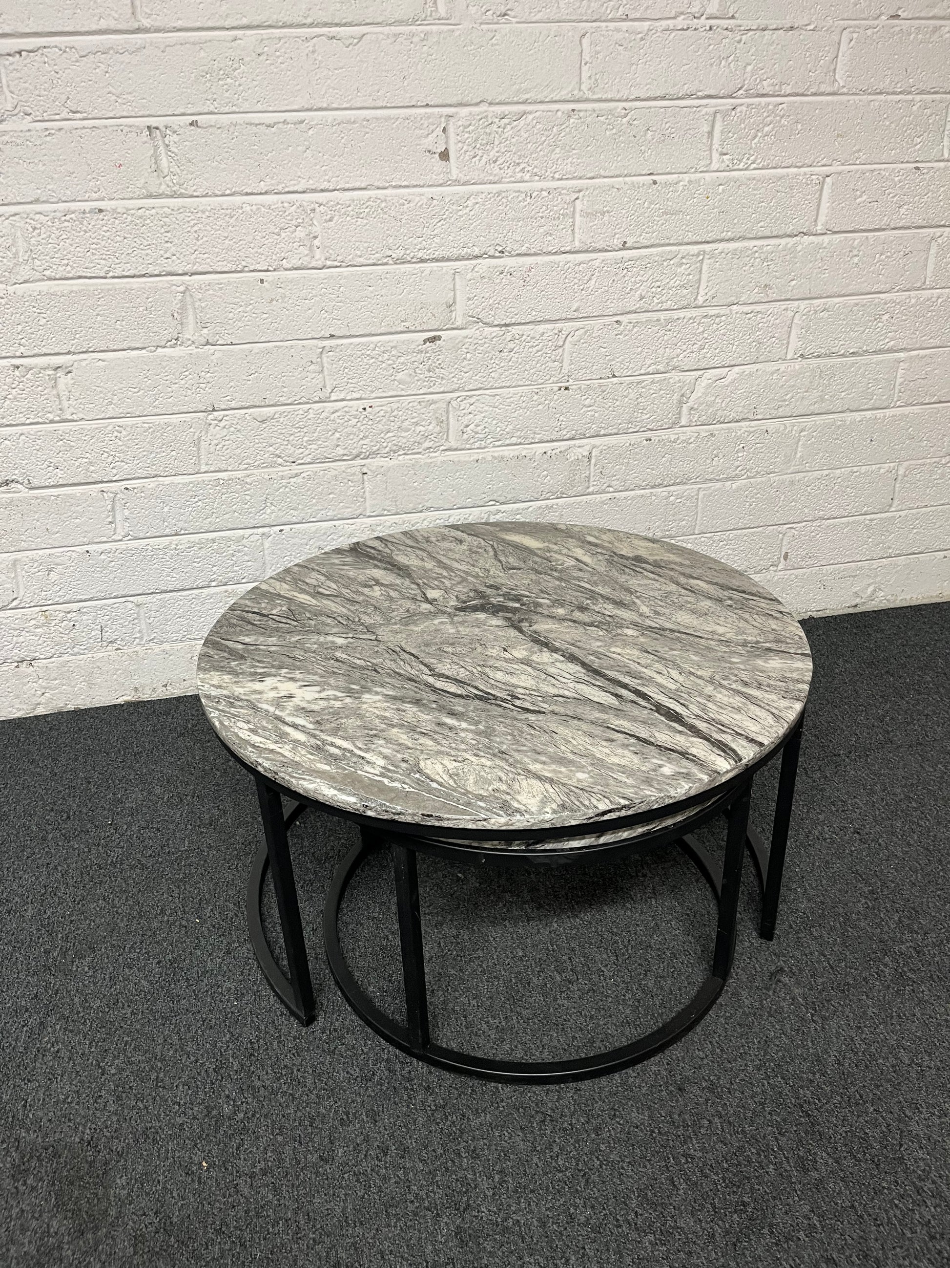 Grey granite circular top, black metal frame nest of 2 coffee tables (800W & 600W 430H) 3225