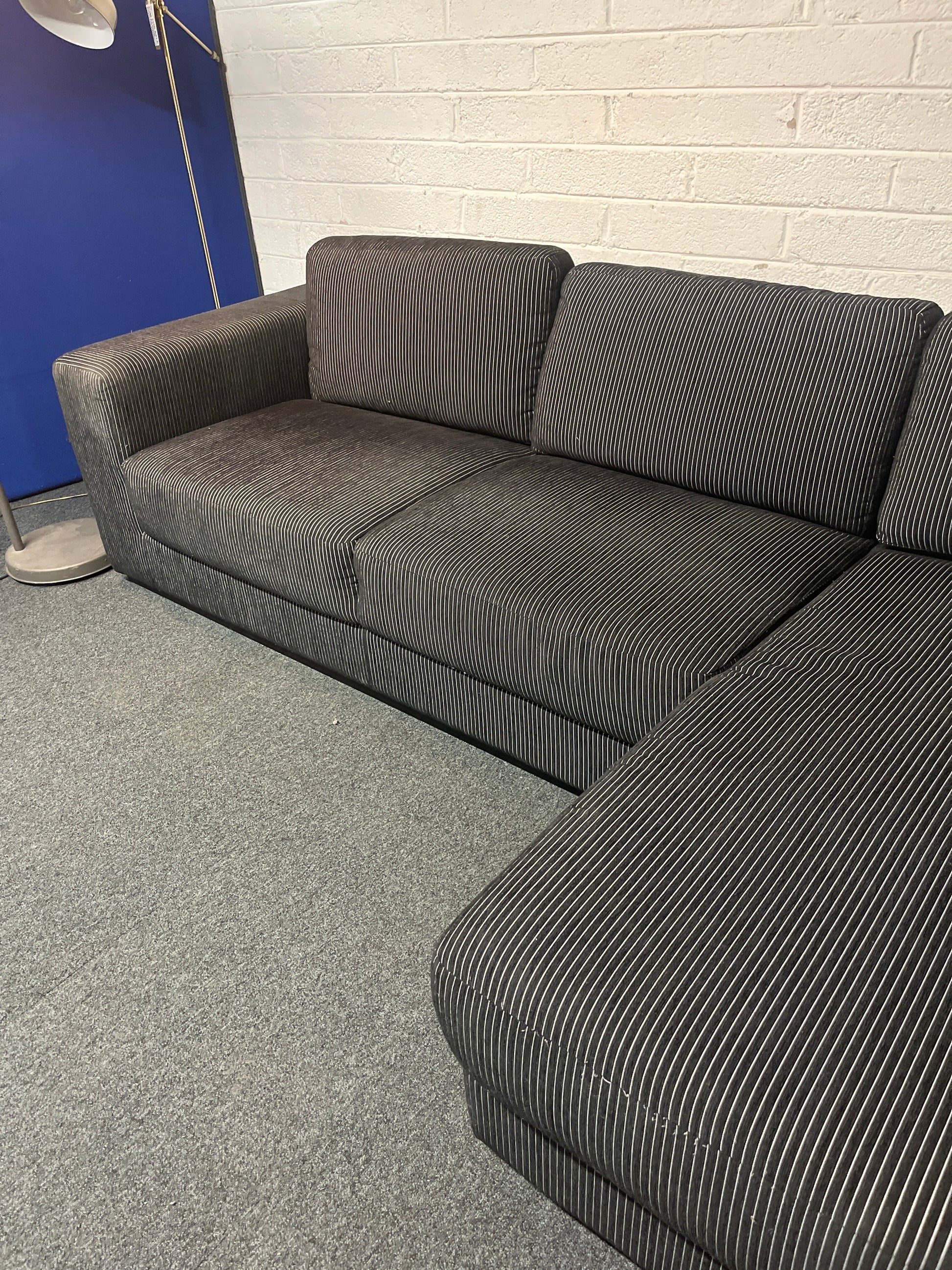 Large black fabric stripe corner sofa suite 2225
