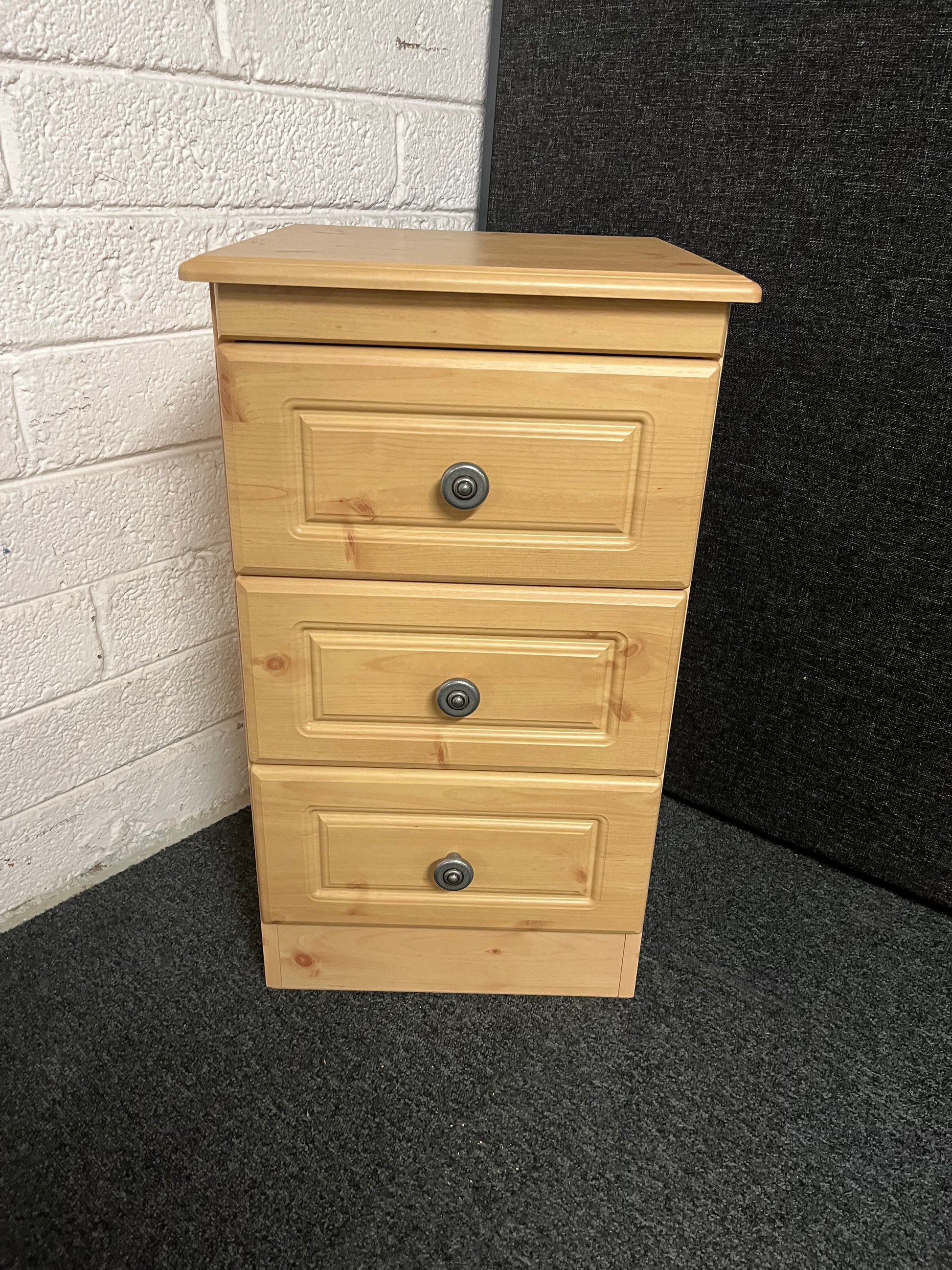 Maple 3 drawer bedside locker 1225