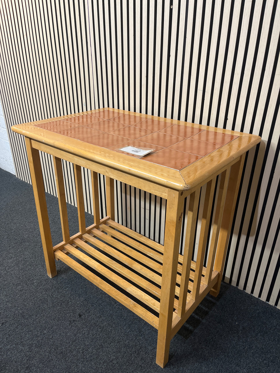 Terracotta tile and hardwoods island unit (H 87 x W 89 x D 60 cm) 1126