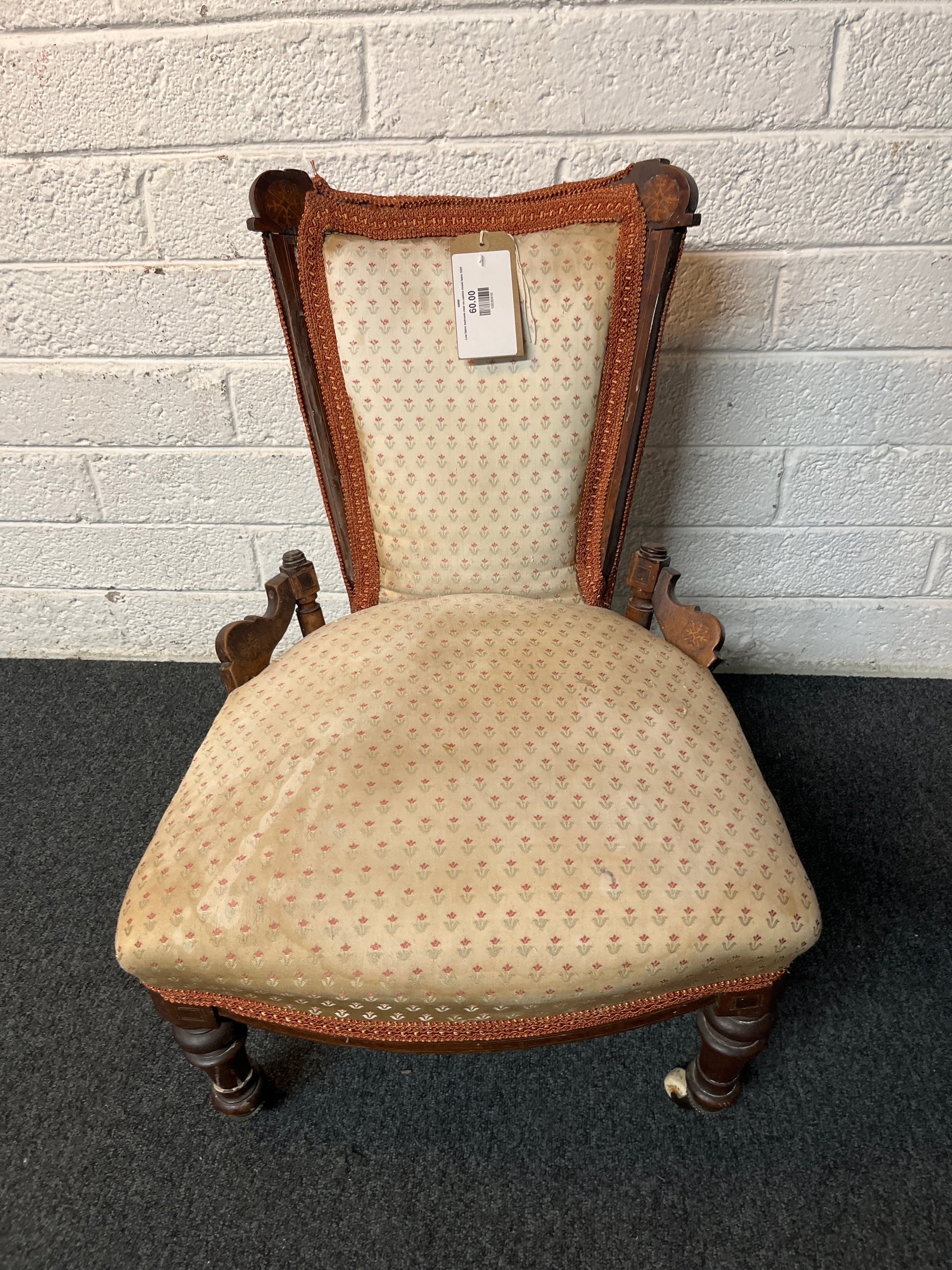 Low fabric bedroom chair on castors mixed fabric 3225