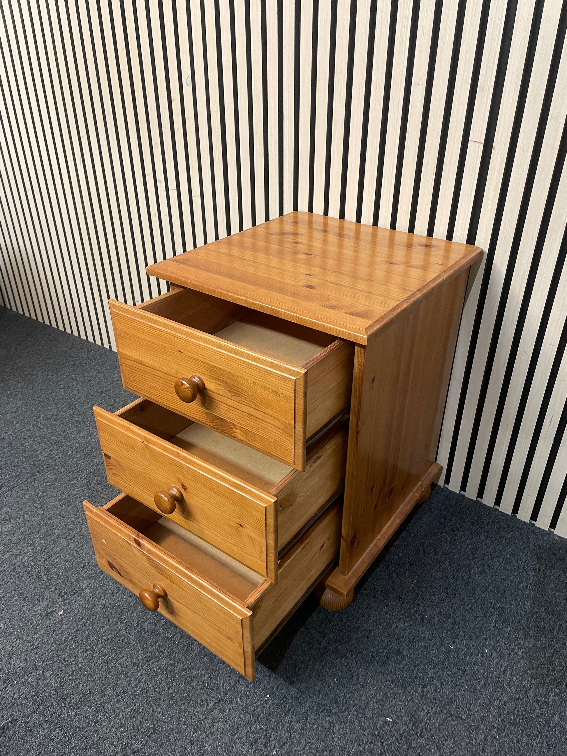 Pine 3 drawer bedside locker  2425