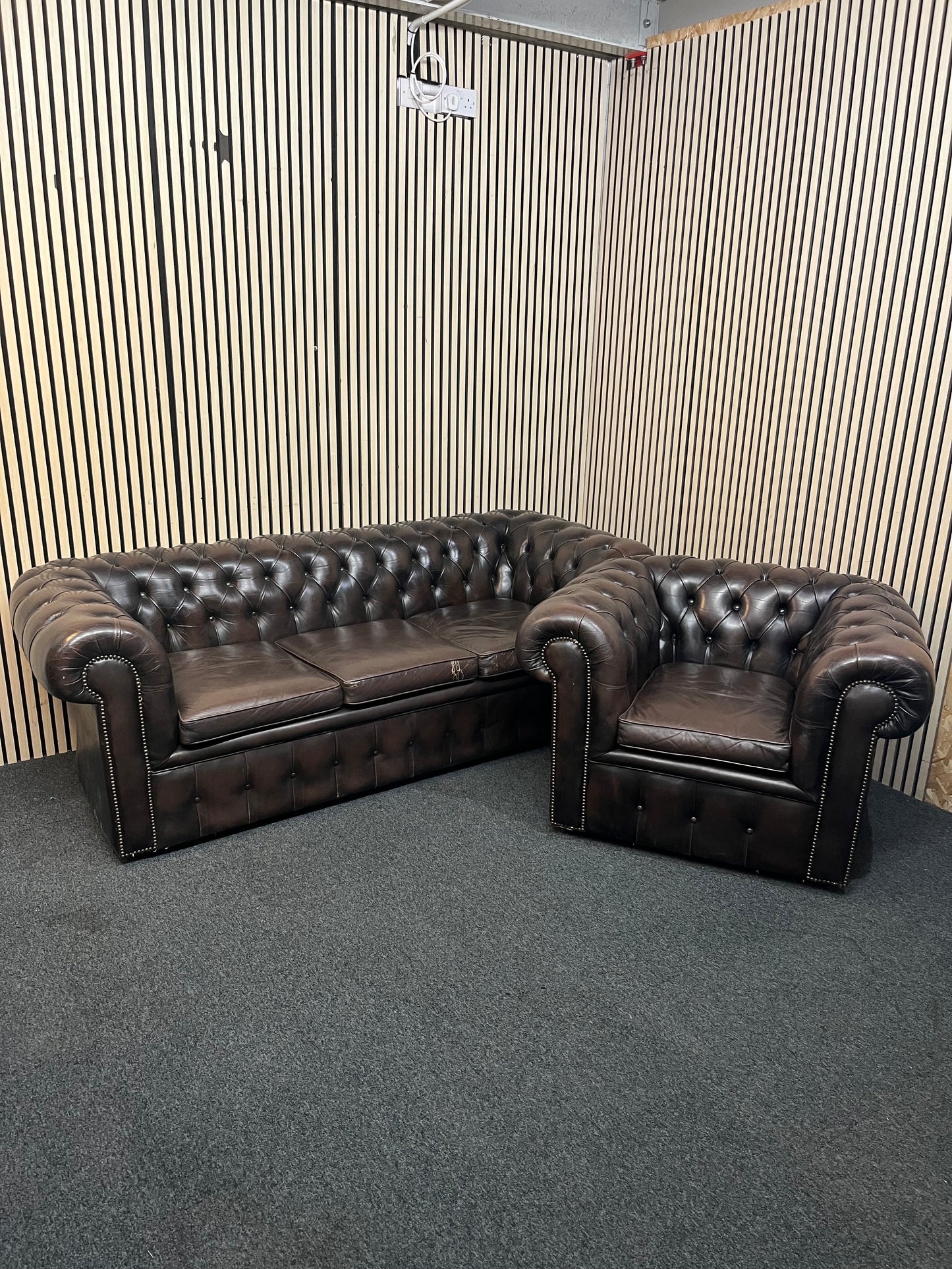 3+1 seater dark brown leather chesterfield sofa suite 43507
