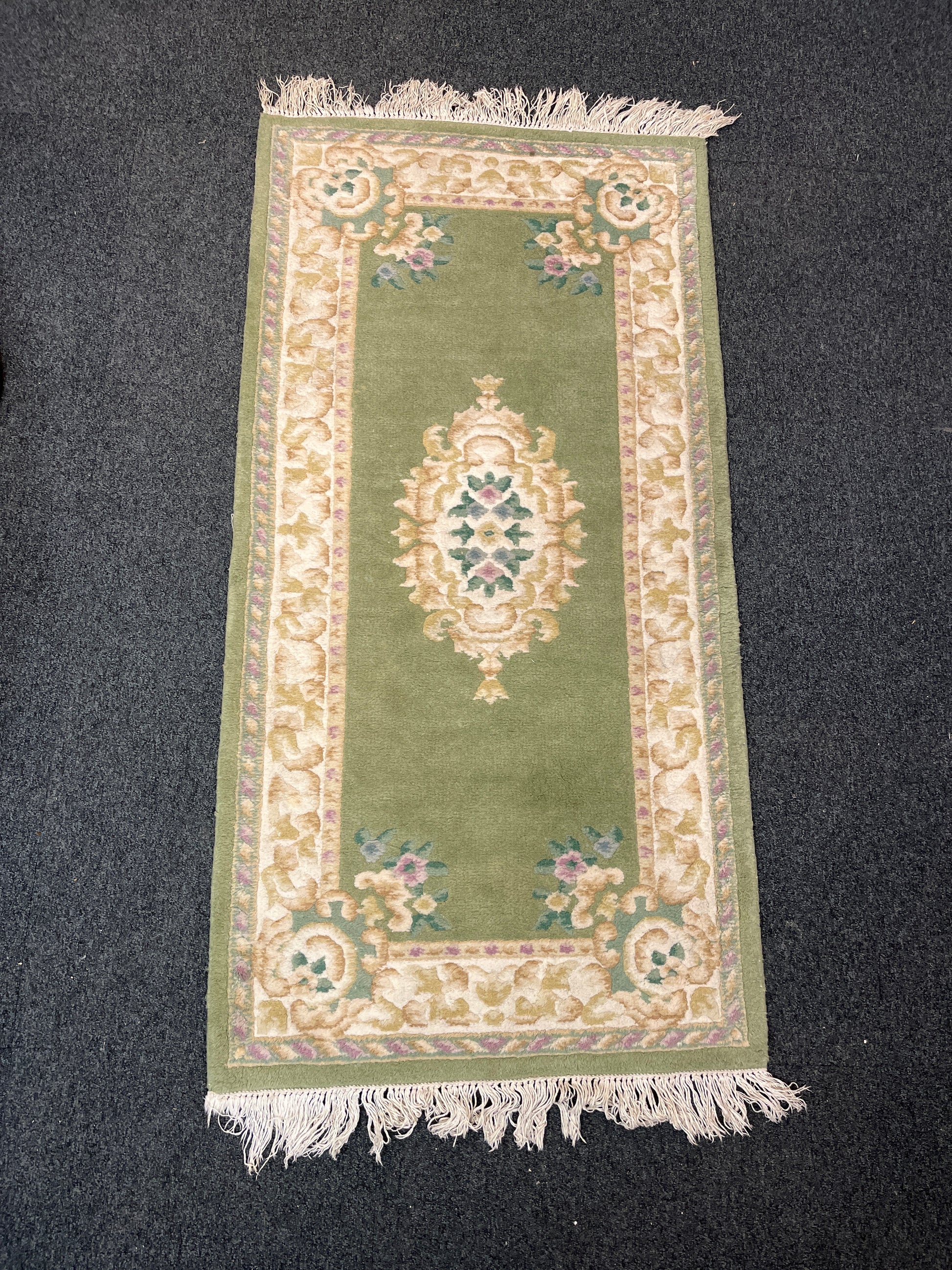 Light green and white persian pattern runner floor rug (170 x 80 cm) 3126