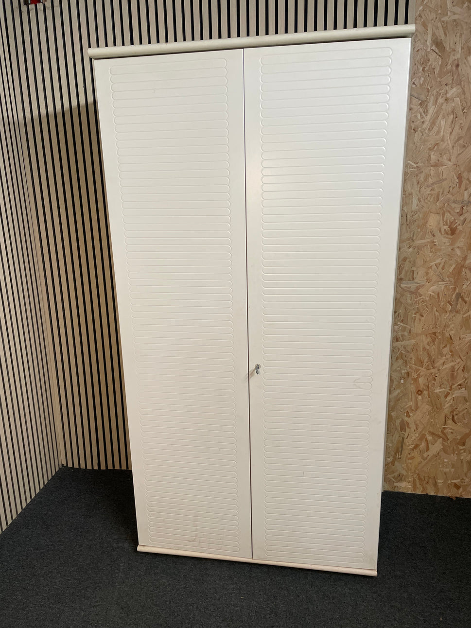 Tall 2 door white laminate slatted door wardrobe (H 200 x W 100 x D 61 cm) 2425