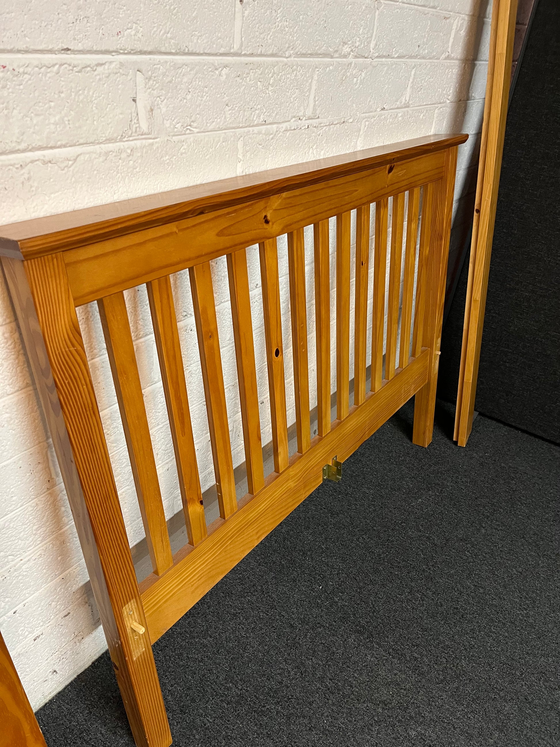 4ft 6 high end pine bed frame 2225