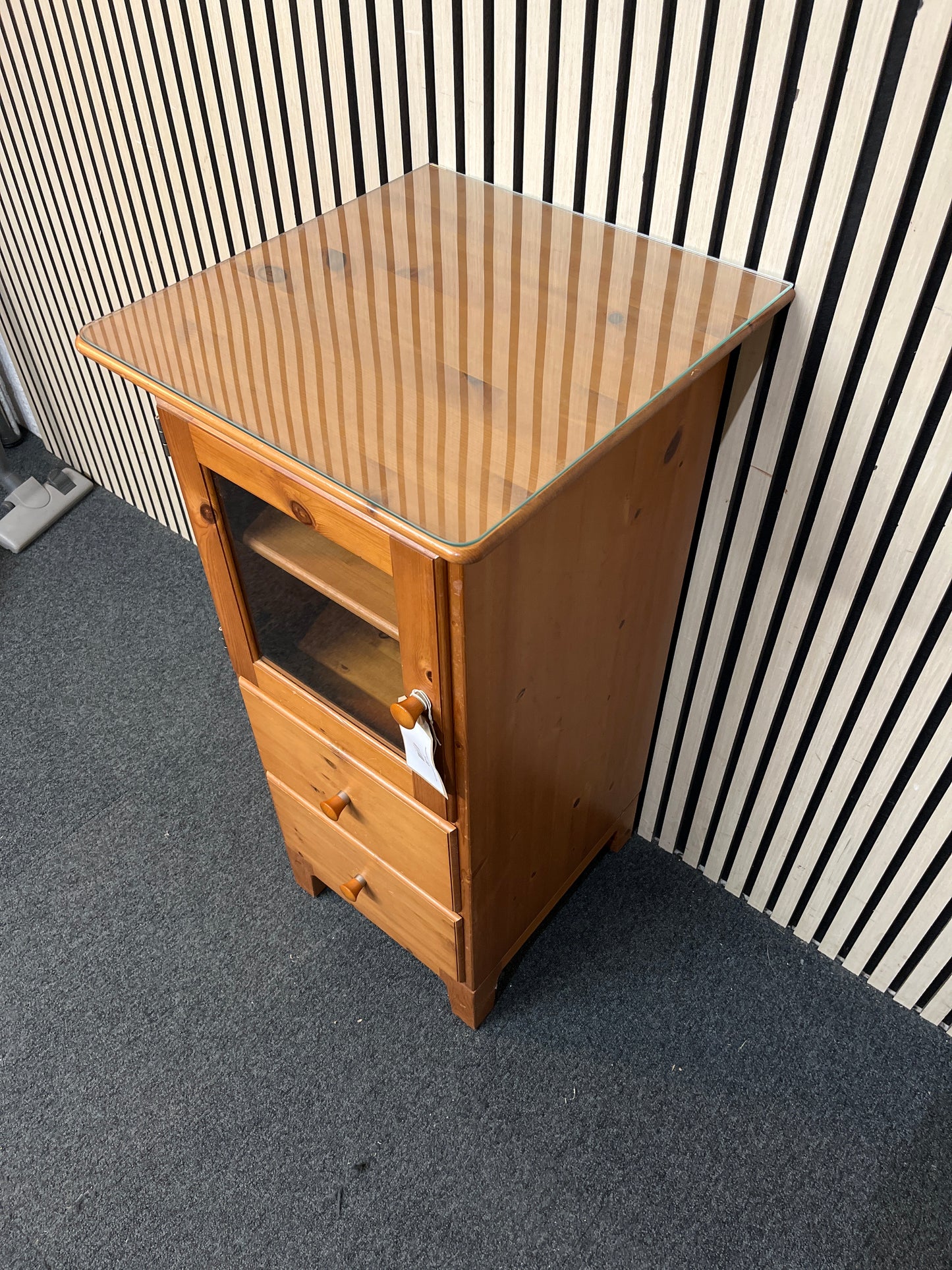 Ducal pine stereo unit (H 98 x W 46 x D 48 cm) 3126