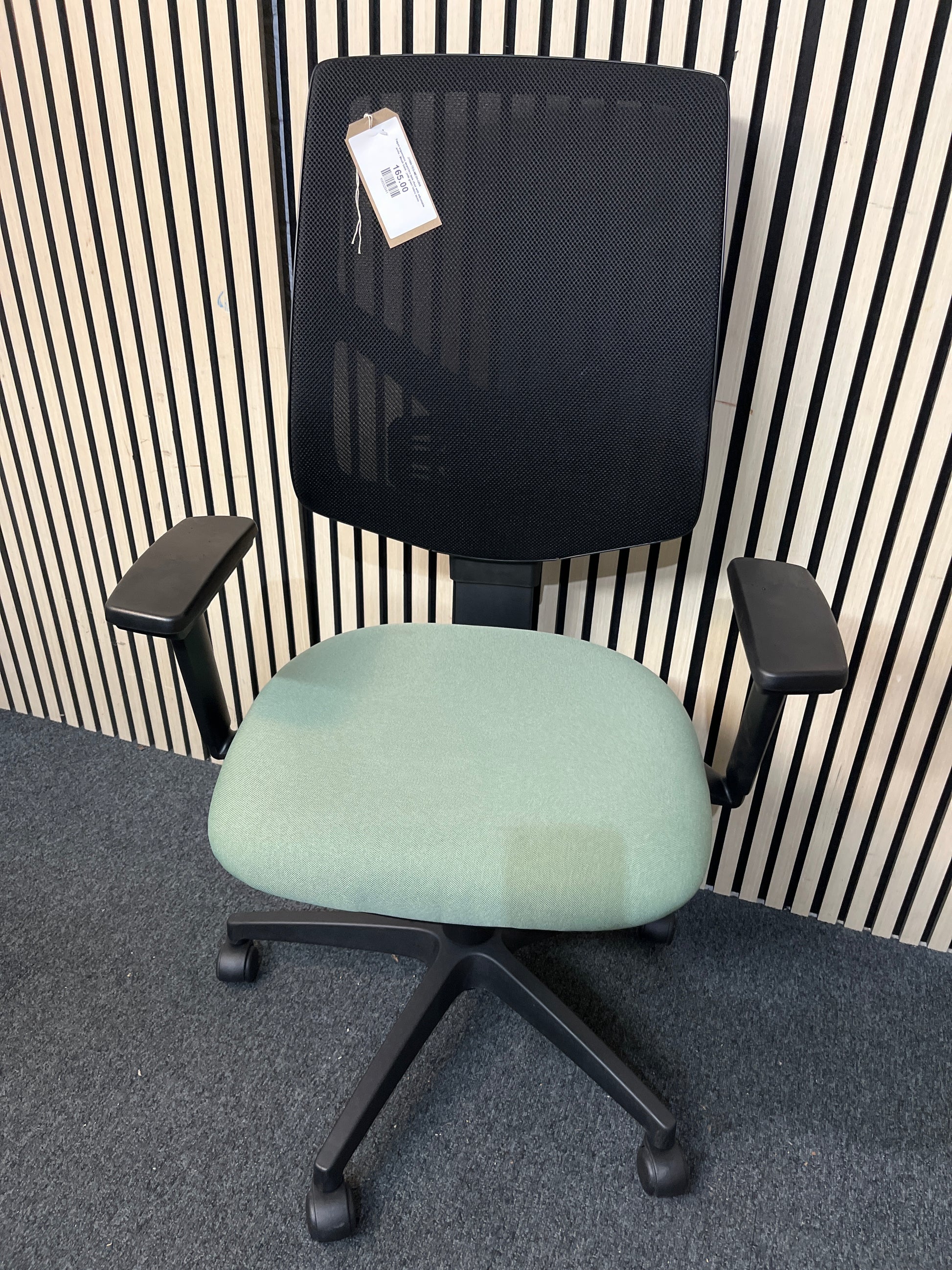 Tegan ergonomic asynchro task chair with adjustable arms - Mesh back - jade green fabric seate