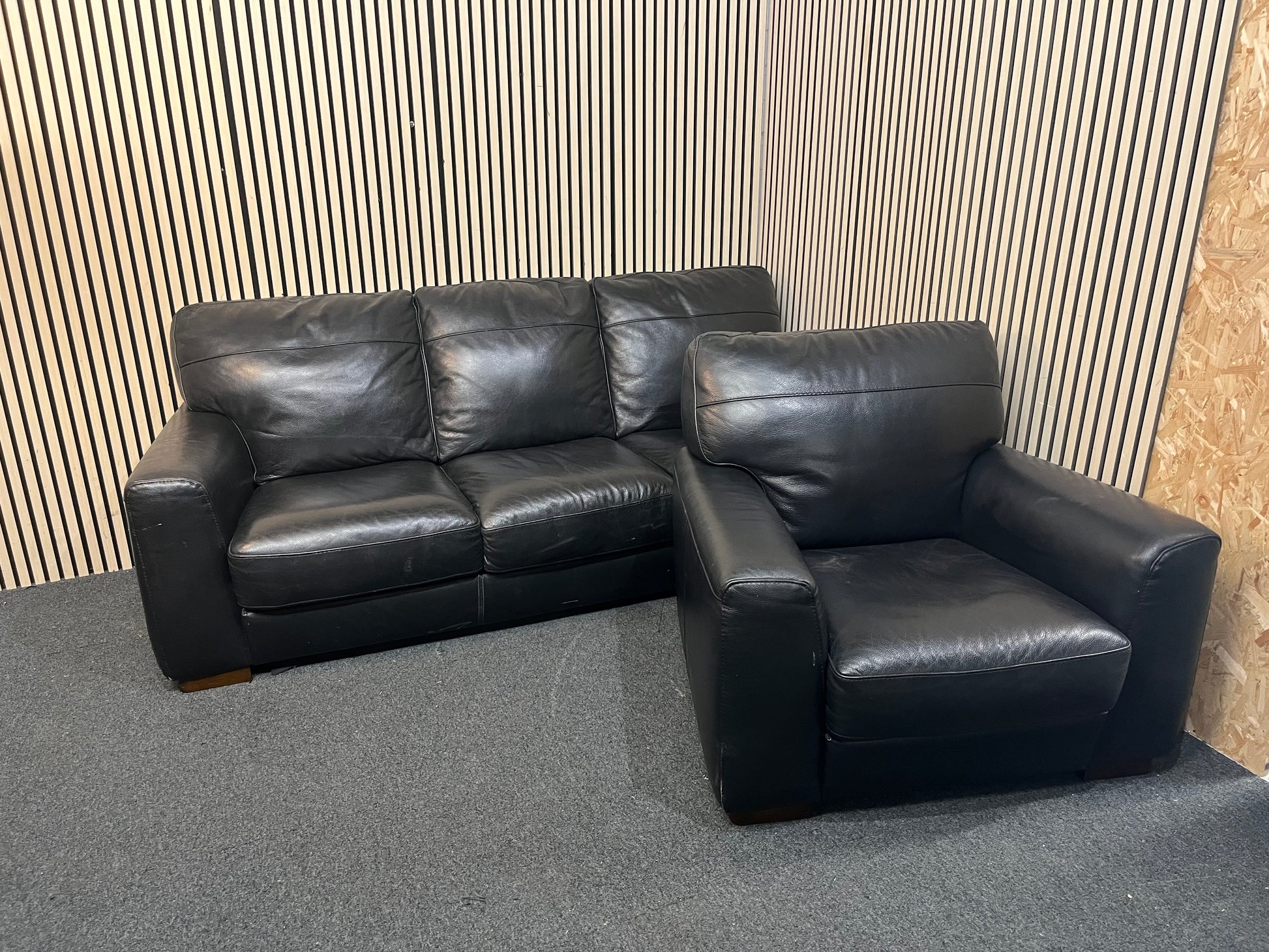 3+1 Black leather sofa suite  43745