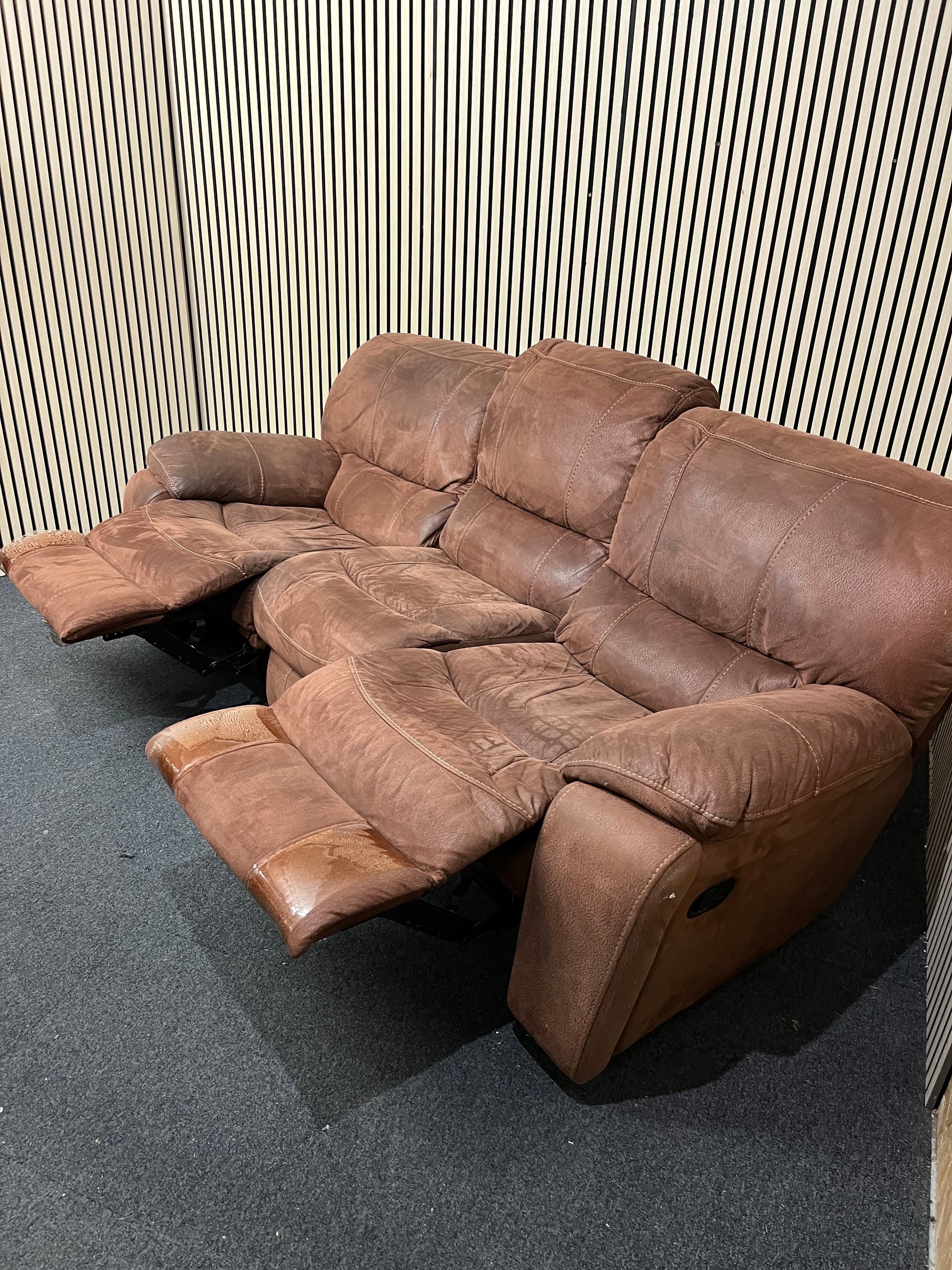 3 seater brown suede fabric recliner armchair 1226