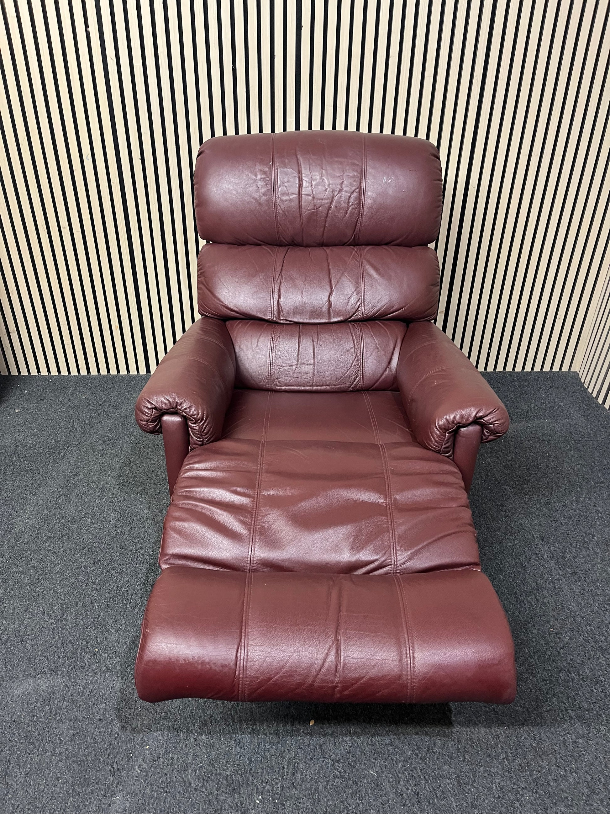 High back brown leather recliner armchair  43719