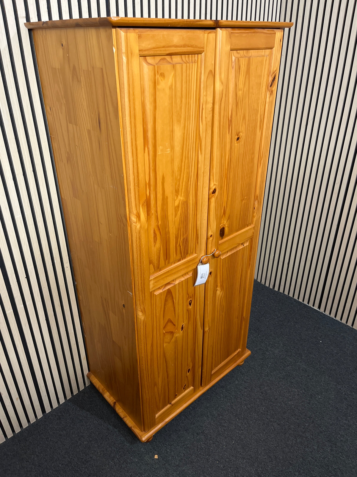 Tall two-door natural pine wardrobe
(H 178 x W 80 x D 50 cm)  44261