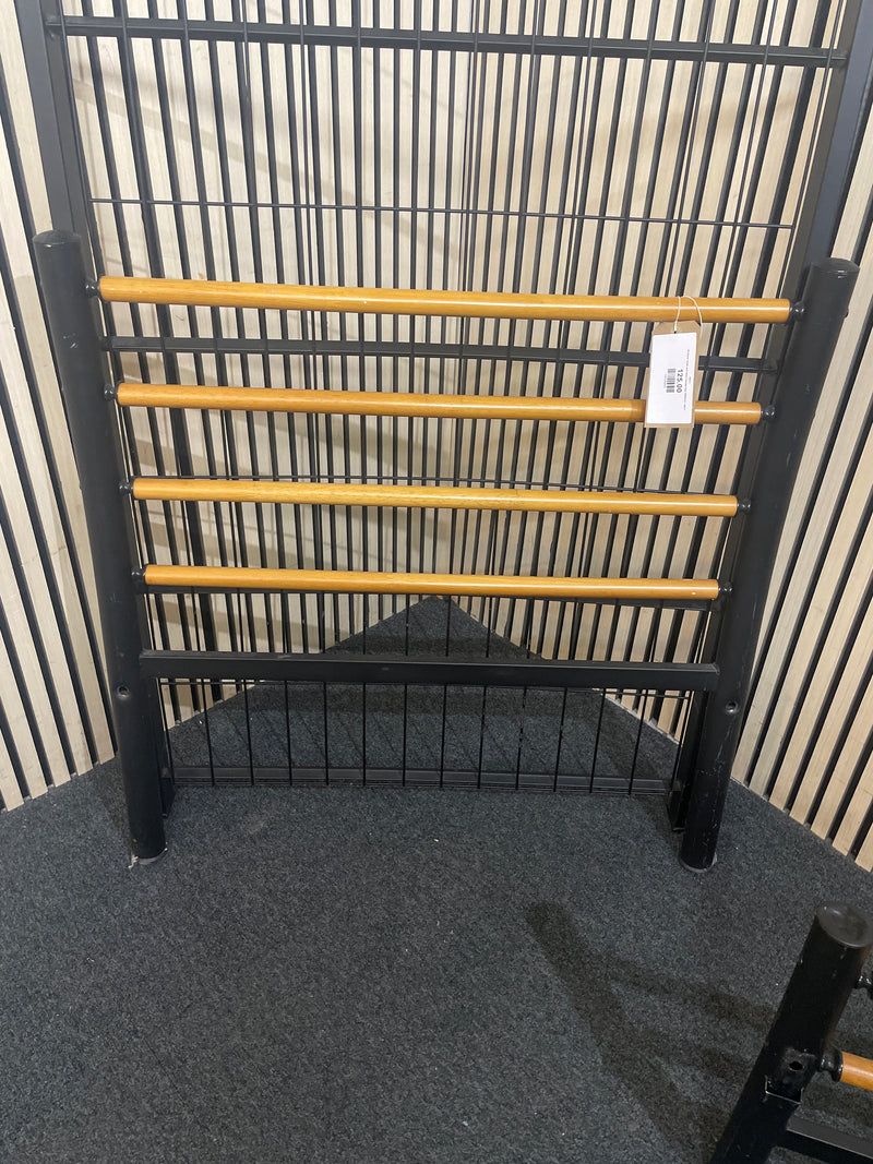 3ft black metal and wood framed bed (SINGLE)  44611