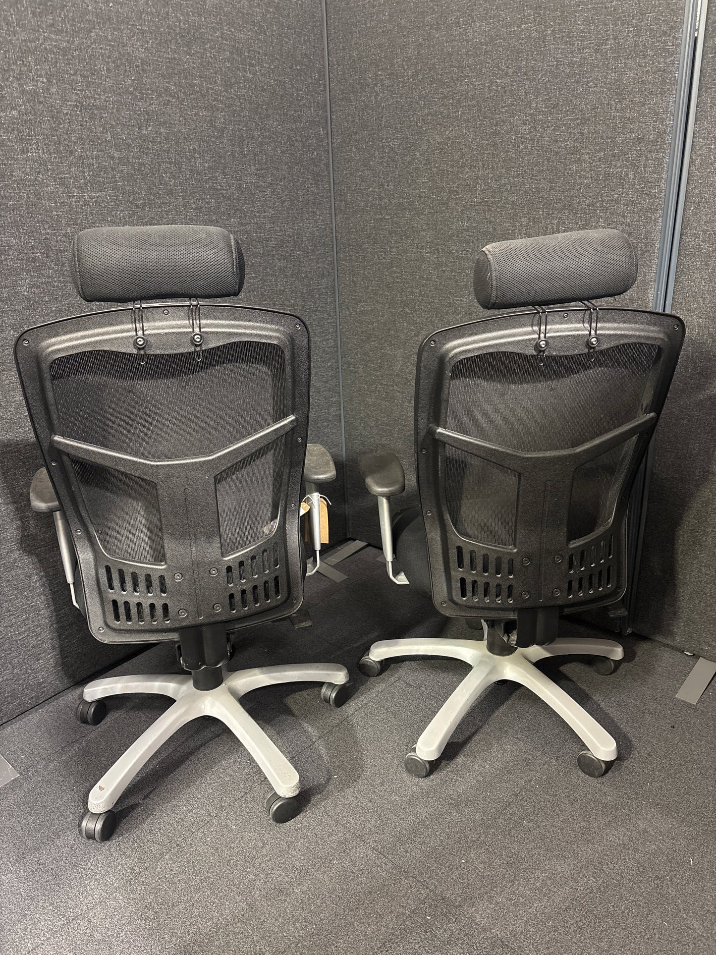 Black fabric seat mesh back second hand swivel chair