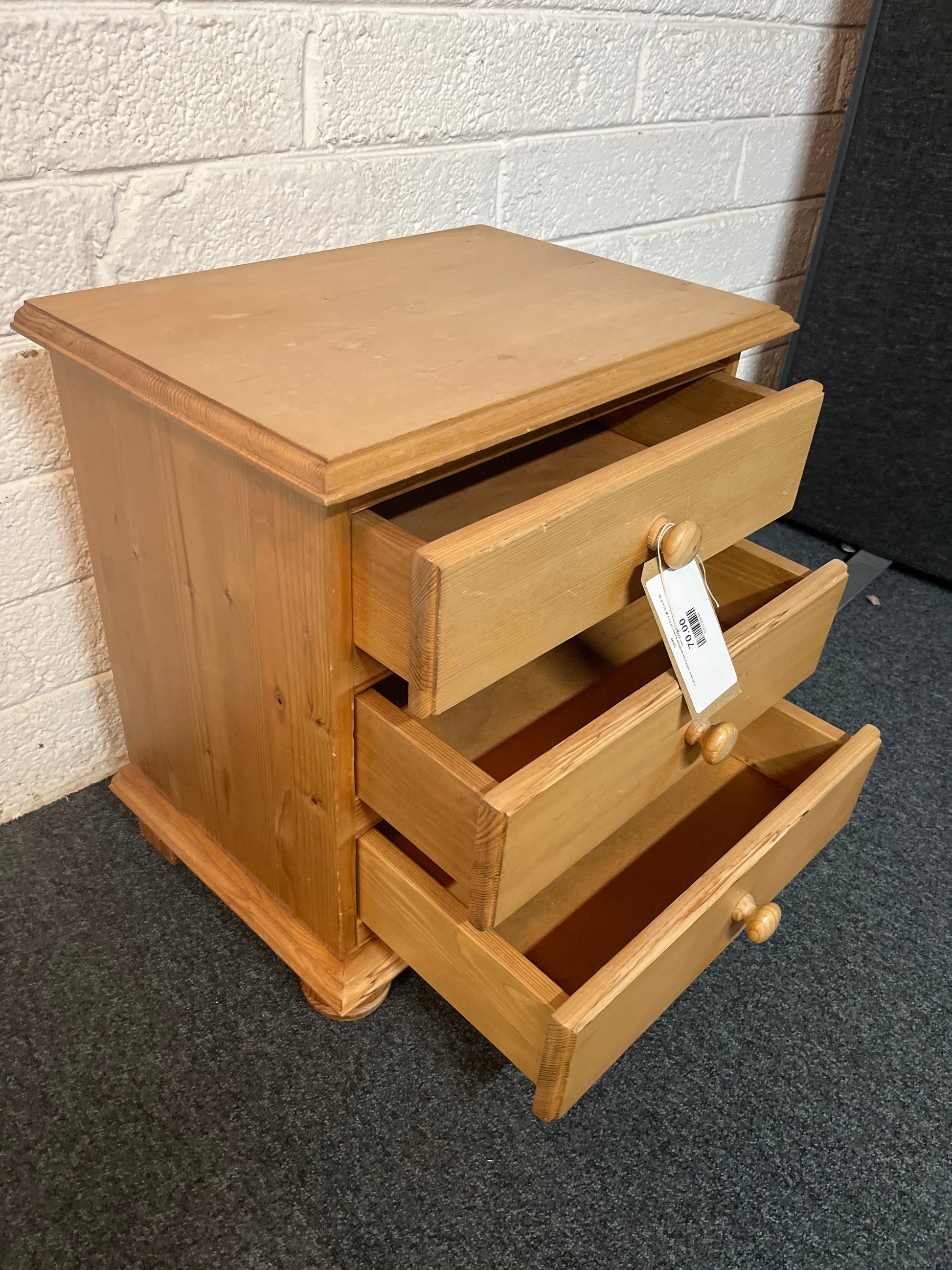 3 drawer solid pine bedside locker (H 53 x W 50 x D 36 cm) 2225