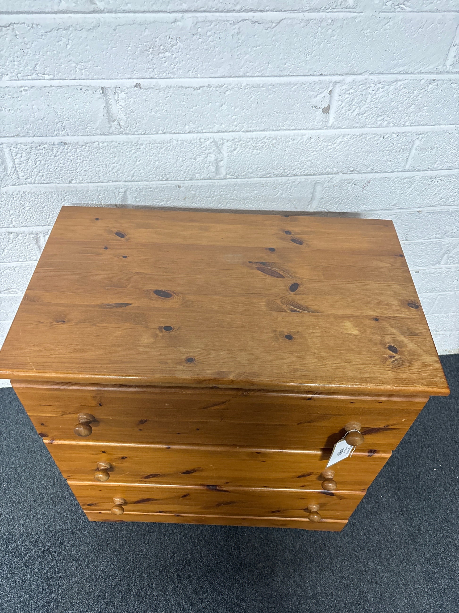 Solid Pine chest of drawers (H 810 x W 760 x D 480 mm) 1225