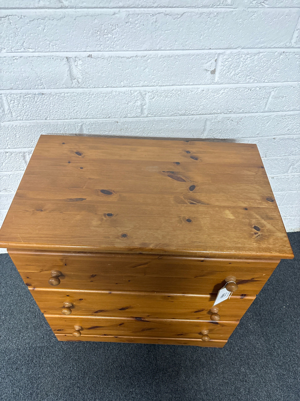 Solid Pine chest of drawers (H 810 x W 760 x D 480 mm) 1225