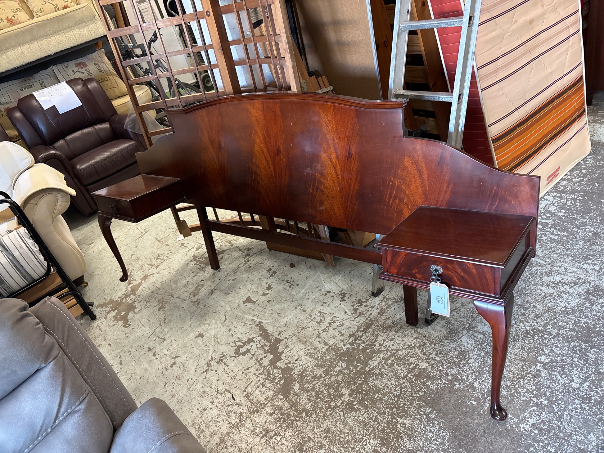 Ornate Mahogany 4 ft 6 headboard with lockers