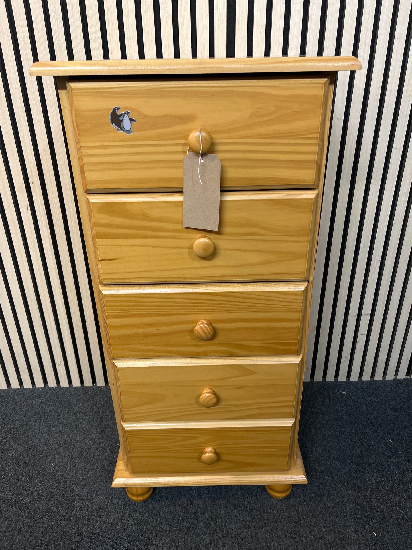 Pine 5 drawer tall boy (H 95 x W 46 x D 44 cm) 3126