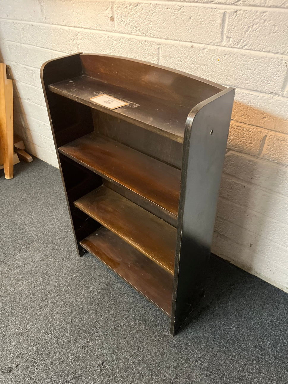 Retro stained wood bookcase (H 920 x W 520 x D 280 mm) 2225