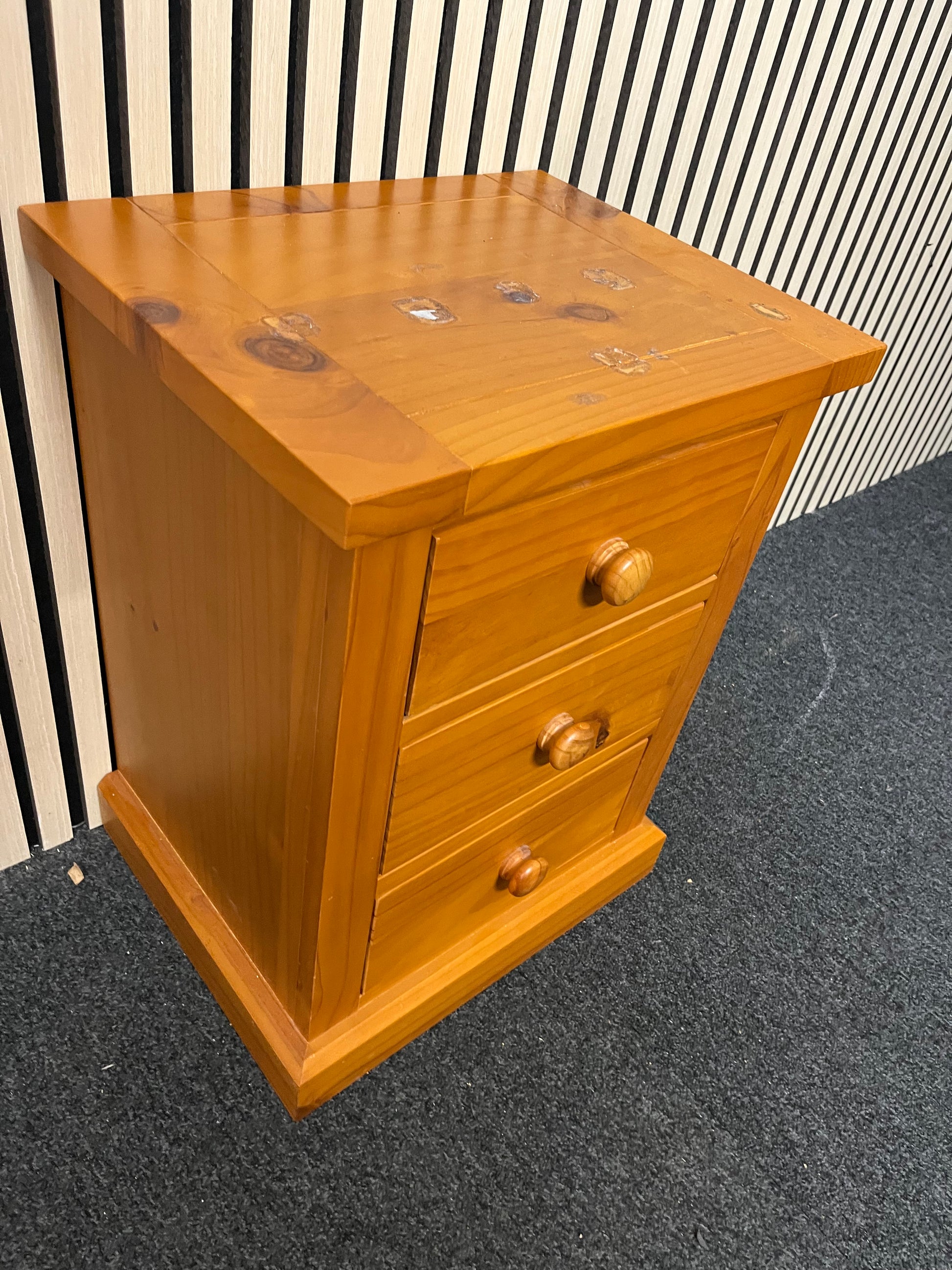 Pine 3 drawer bedside locker  2325