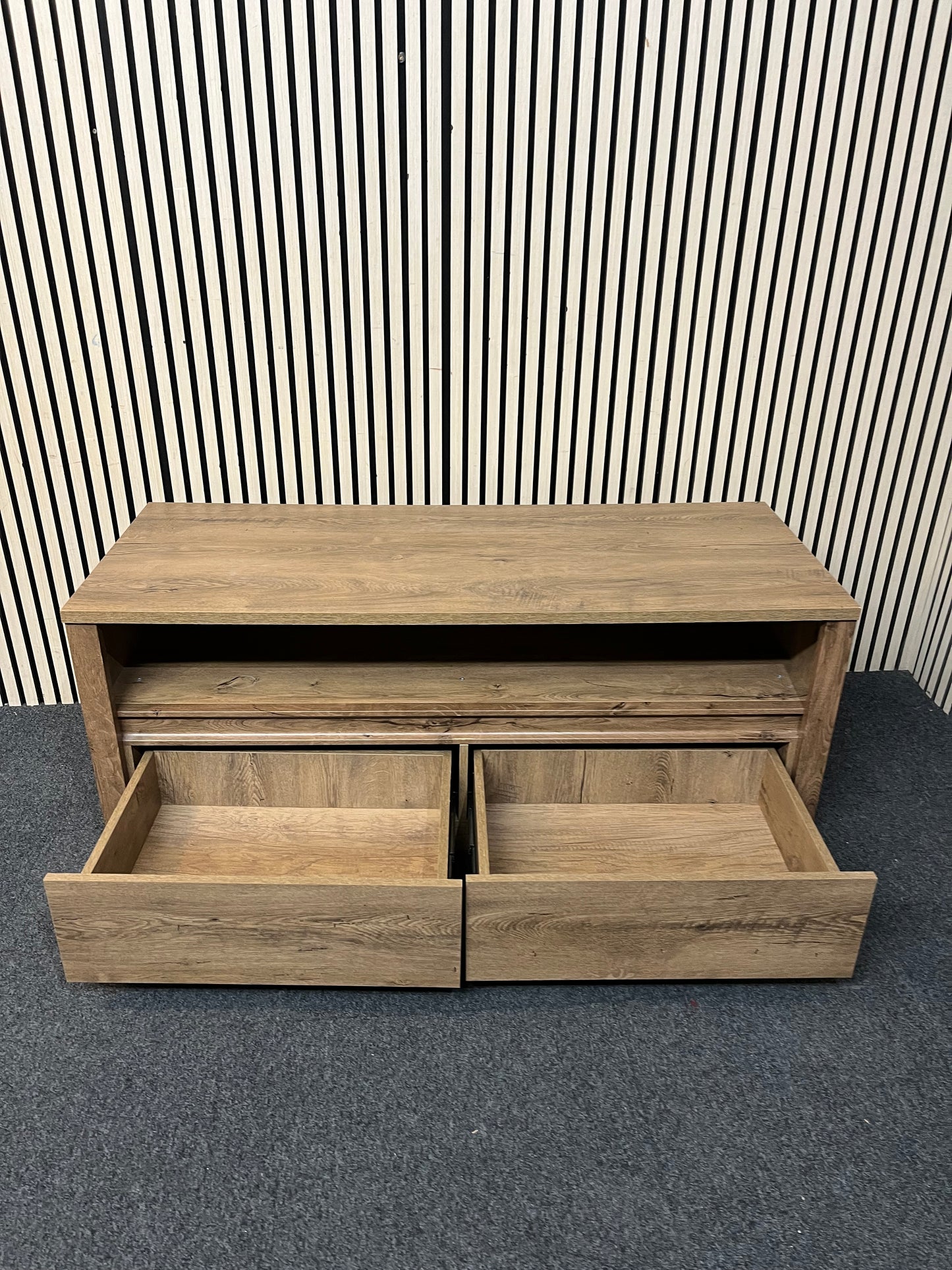 Oak laminate 2 drawer 1 shelf tv unit (H 54 x W 130 x D 53 cm) 3126