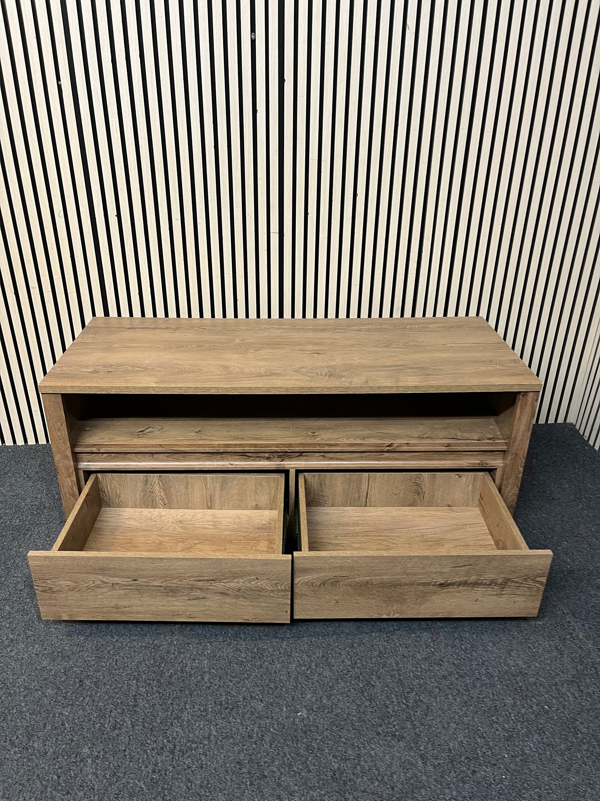 Oak laminate 2 drawer 1 shelf tv unit (H 54 x W 130 x D 53 cm) 3126
