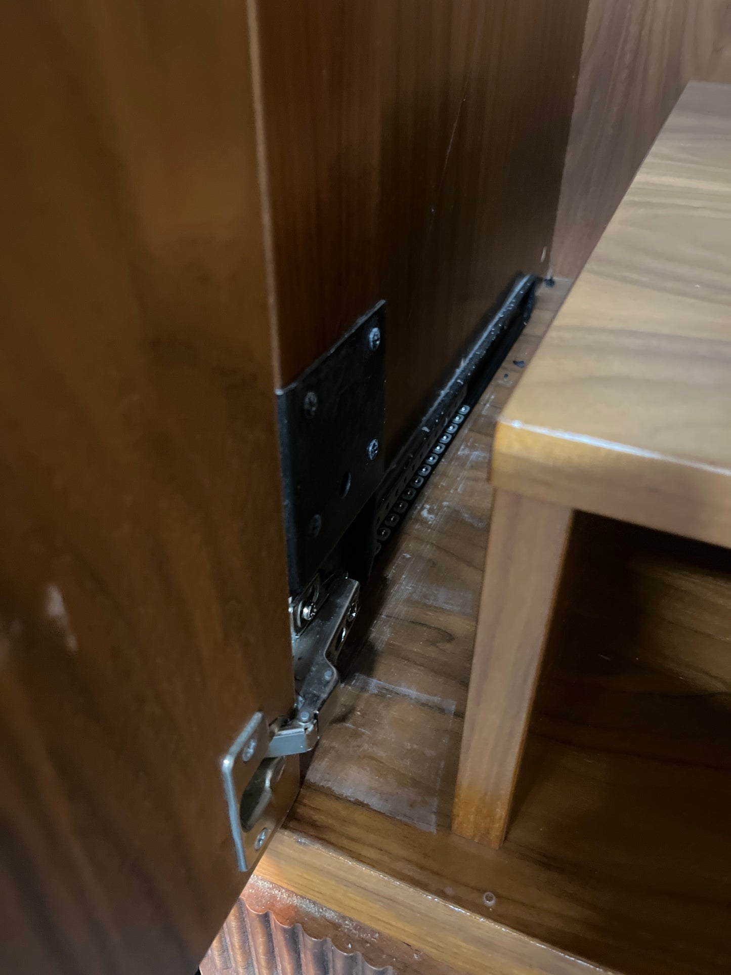 tall cherry 2 door tv unit (H 146 x W 105 x D 60 cm) 1325
