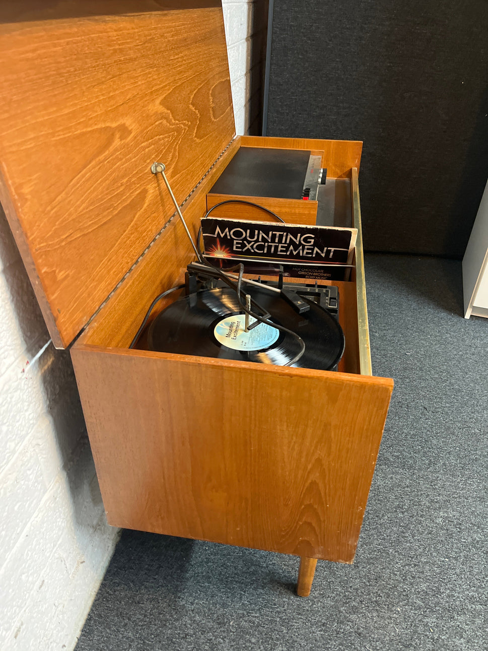 Bush teak stained retro stereo unit 2225