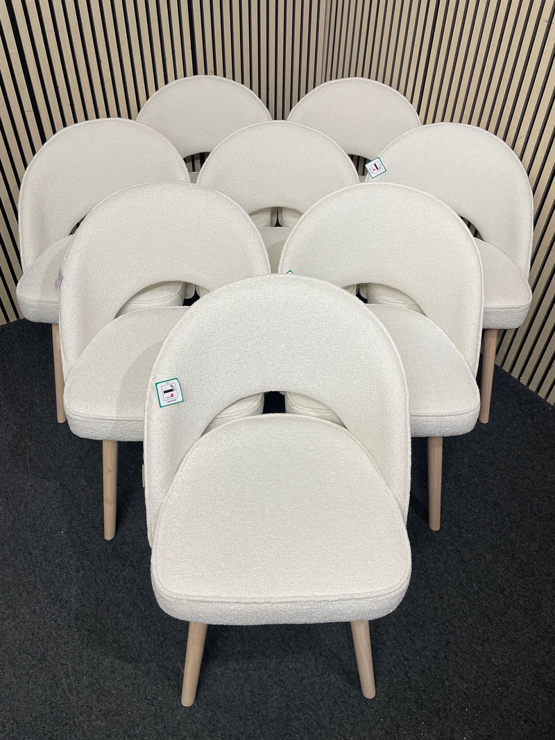 BRAND NEW Marilyn Eccre Boucle fabric curved back rest dining chair in white wash oak frame  44550