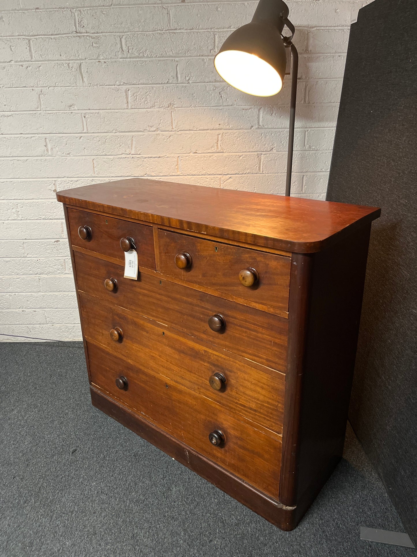 Antique 3+2 mahogany chest of drawers (H1110 x W 1220 x D 500 mm) 1225