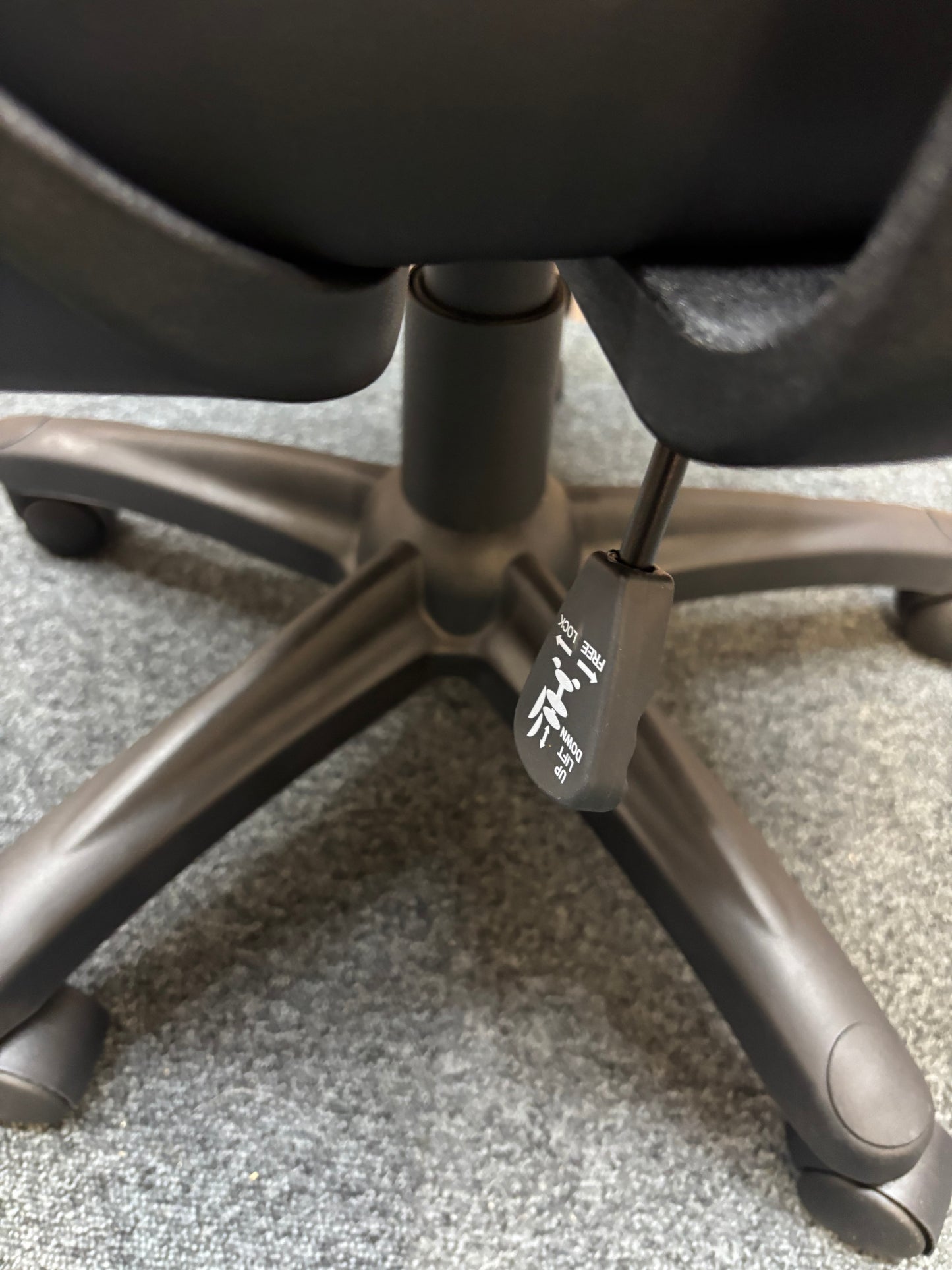 NEW Solaris height adjustable black vinyl swivel chair with arms