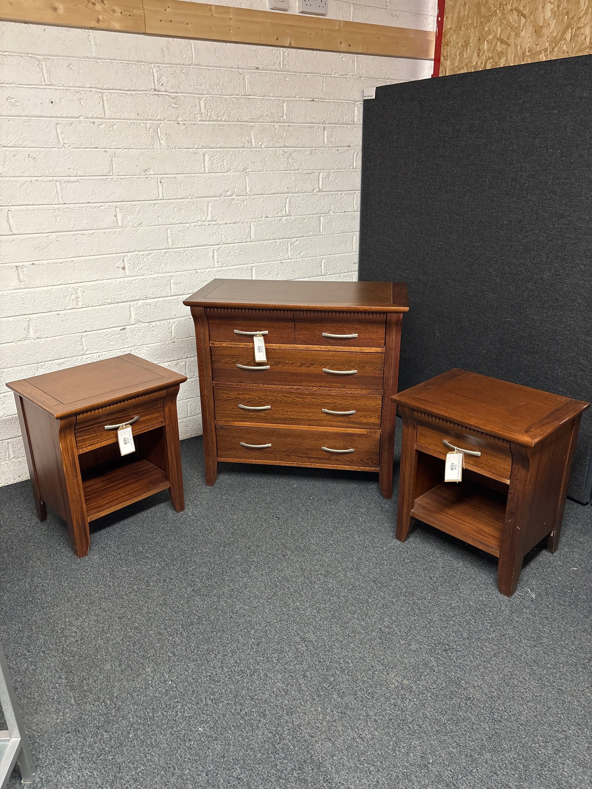 Tall solid dark wood stained 3+2 chest of drawers ( H 930 x W 940 x 500 mm) 1225