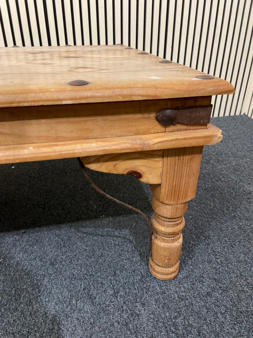 Mexican pine low rectangular coffee table (H 47 x W 120 x D 60 cm) 4225