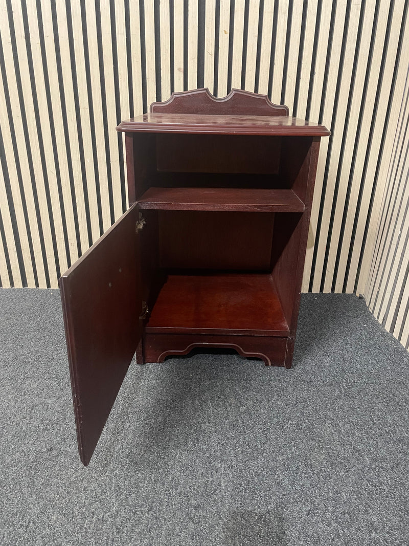 Mahogany 1 door bedside locker  44650