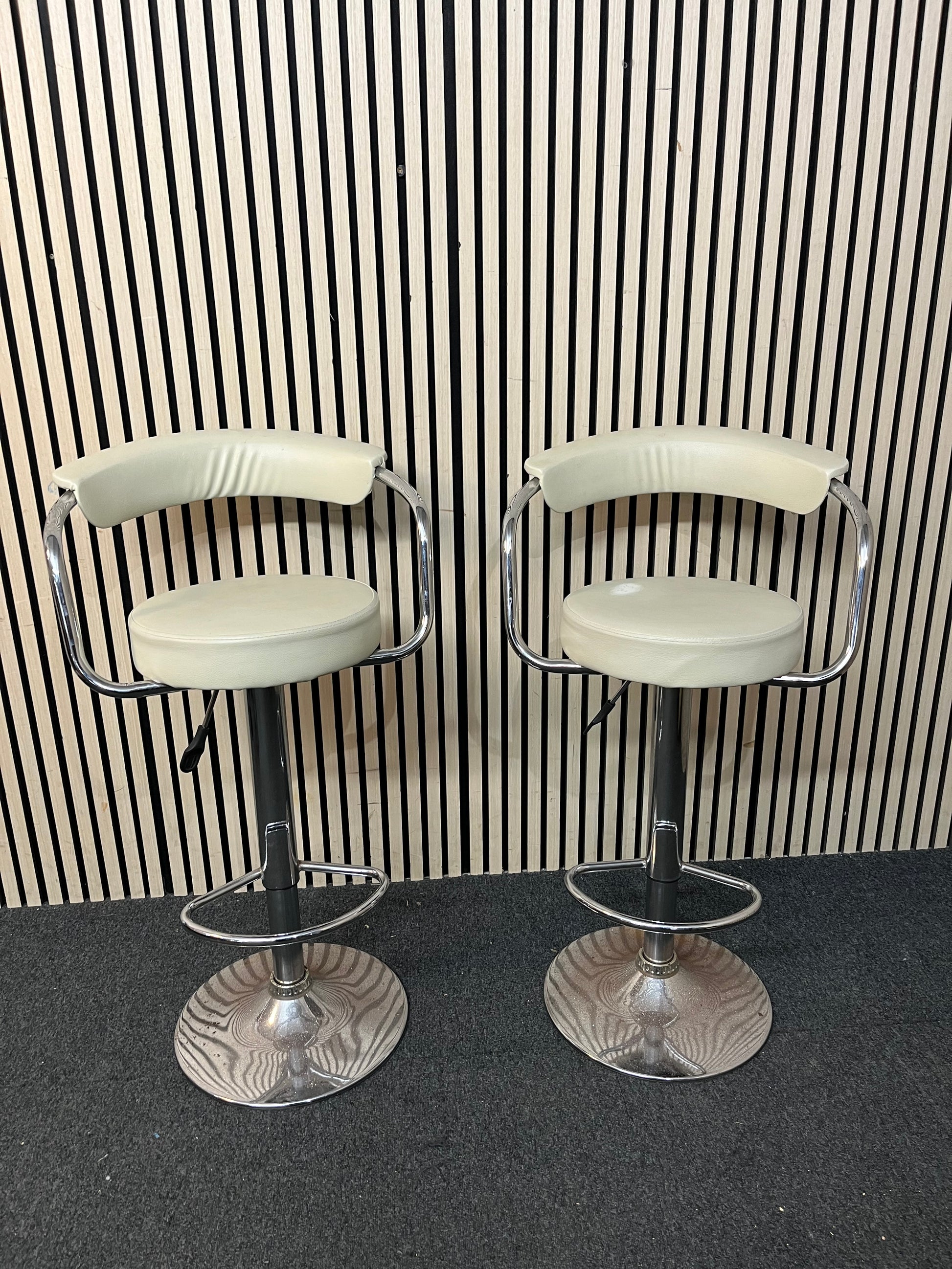 Pair of cream height adjustable breakfast bar stools with chrome bases  43396