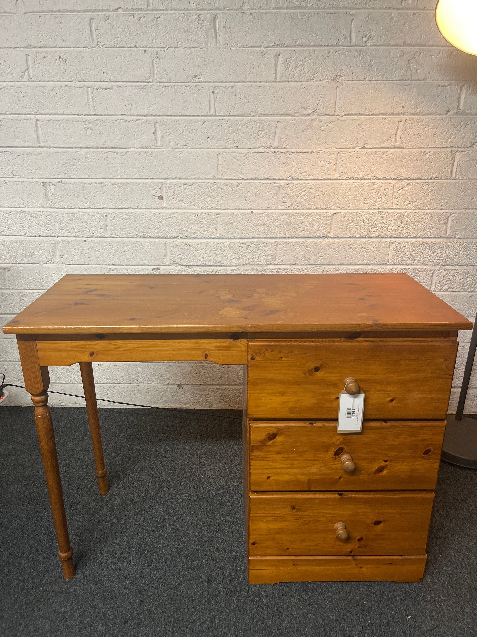 3 drawer solid pine dressing table (H 800 x W 1080 x D 460 mm) 1225