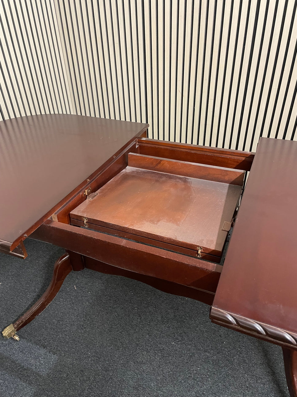 Rossmore Mahogany extendable oval dining table (L 158 - 208 x W 80 cm)   1226