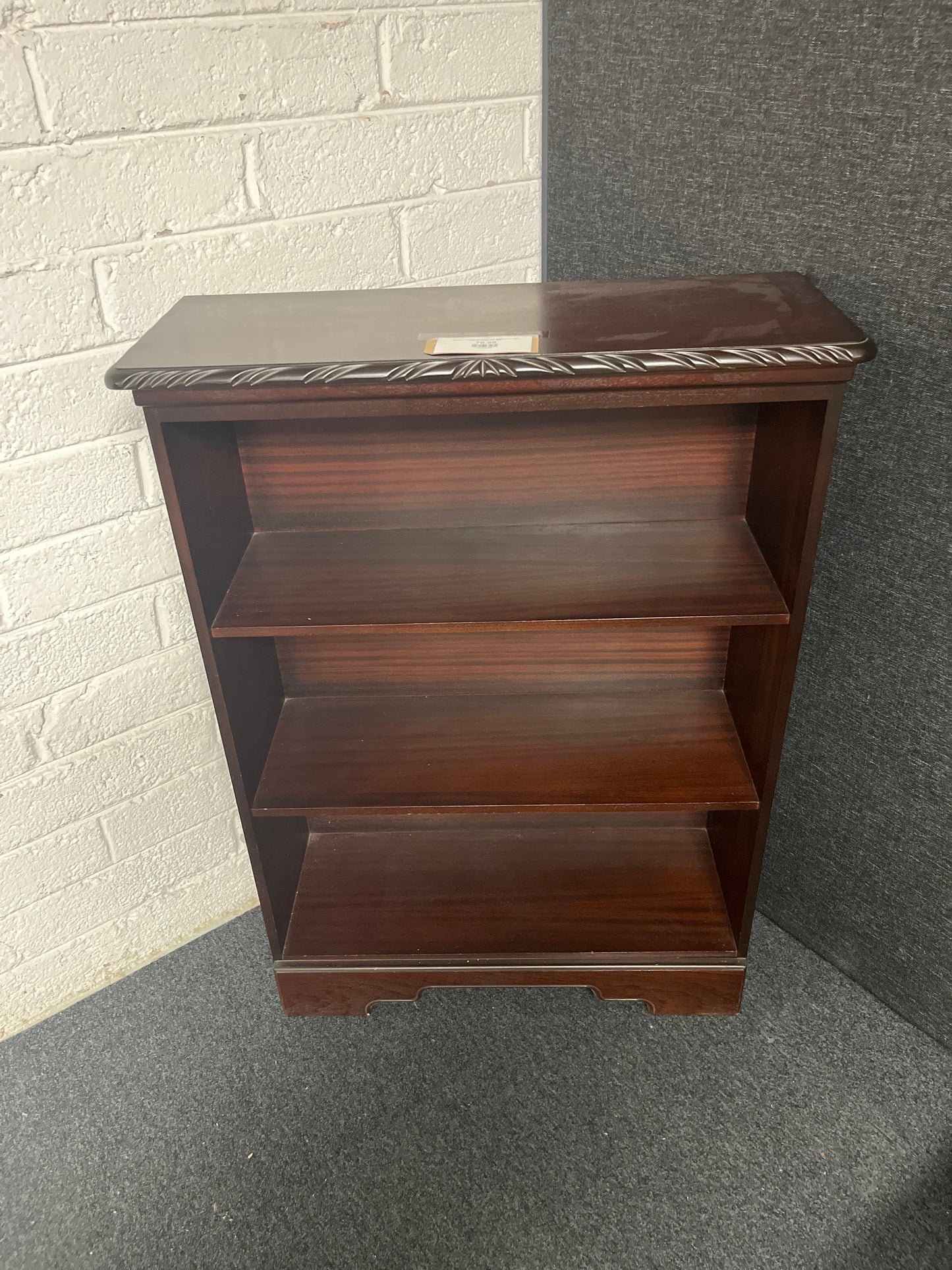 Tall open rossmore mahogany open bookcase (H 1100 x W 810 x D 320 mm) 1225