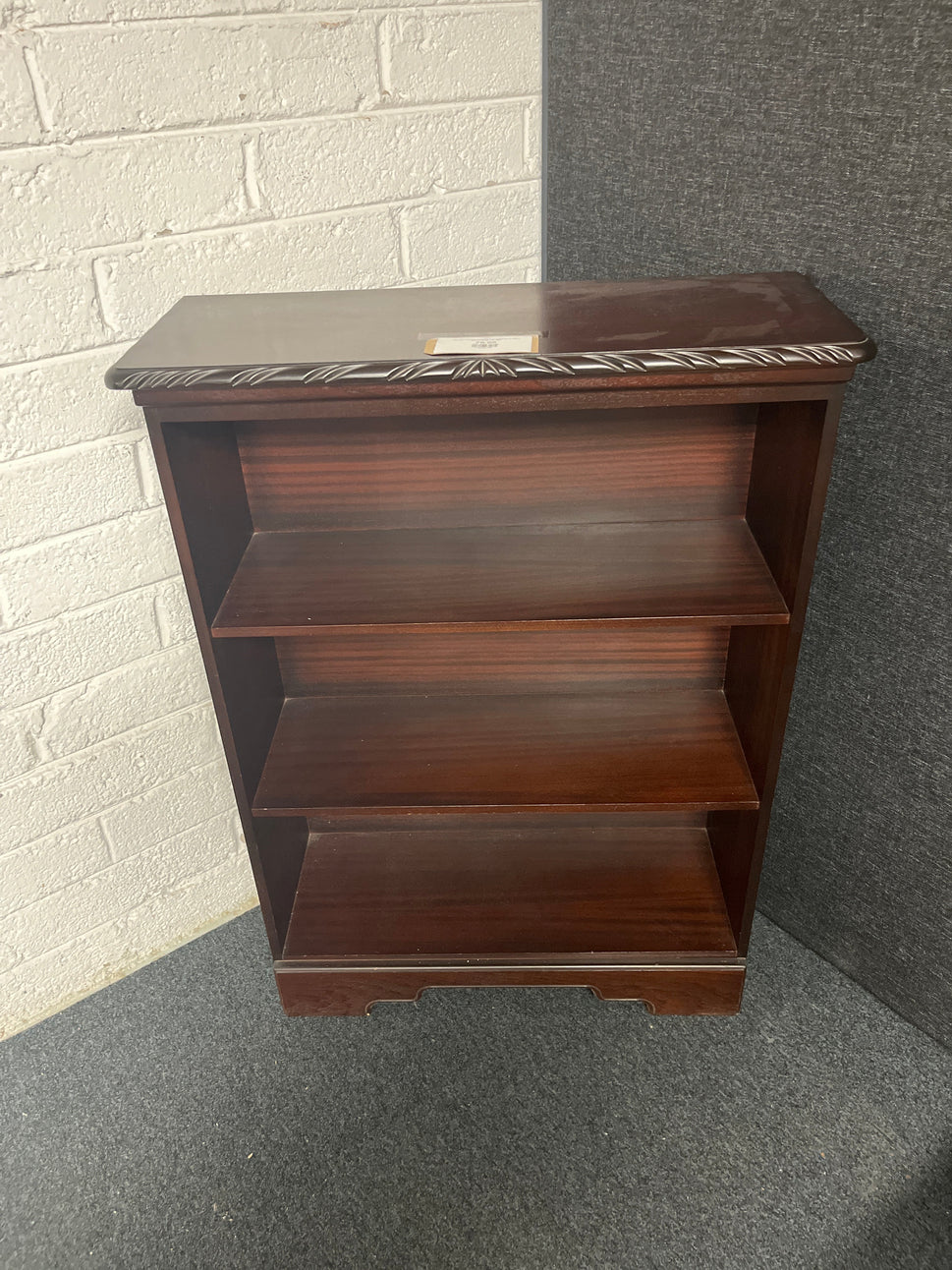 Tall open rossmore mahogany open bookcase (H 1100 x W 810 x D 320 mm) 1225