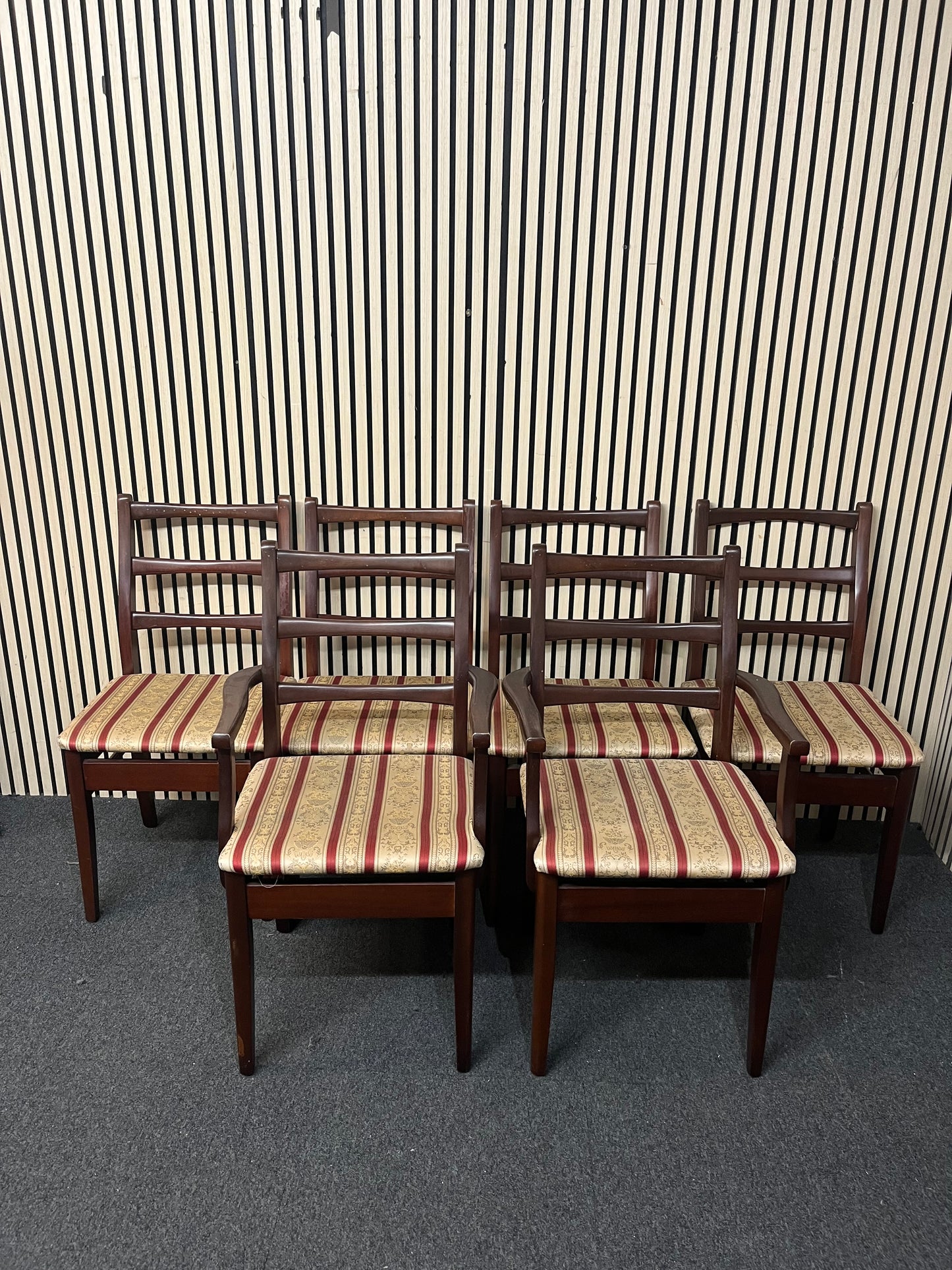 Mahogany dining chair with red and cream fabric seat (SET of 6 including 2 carver chairs) 43938