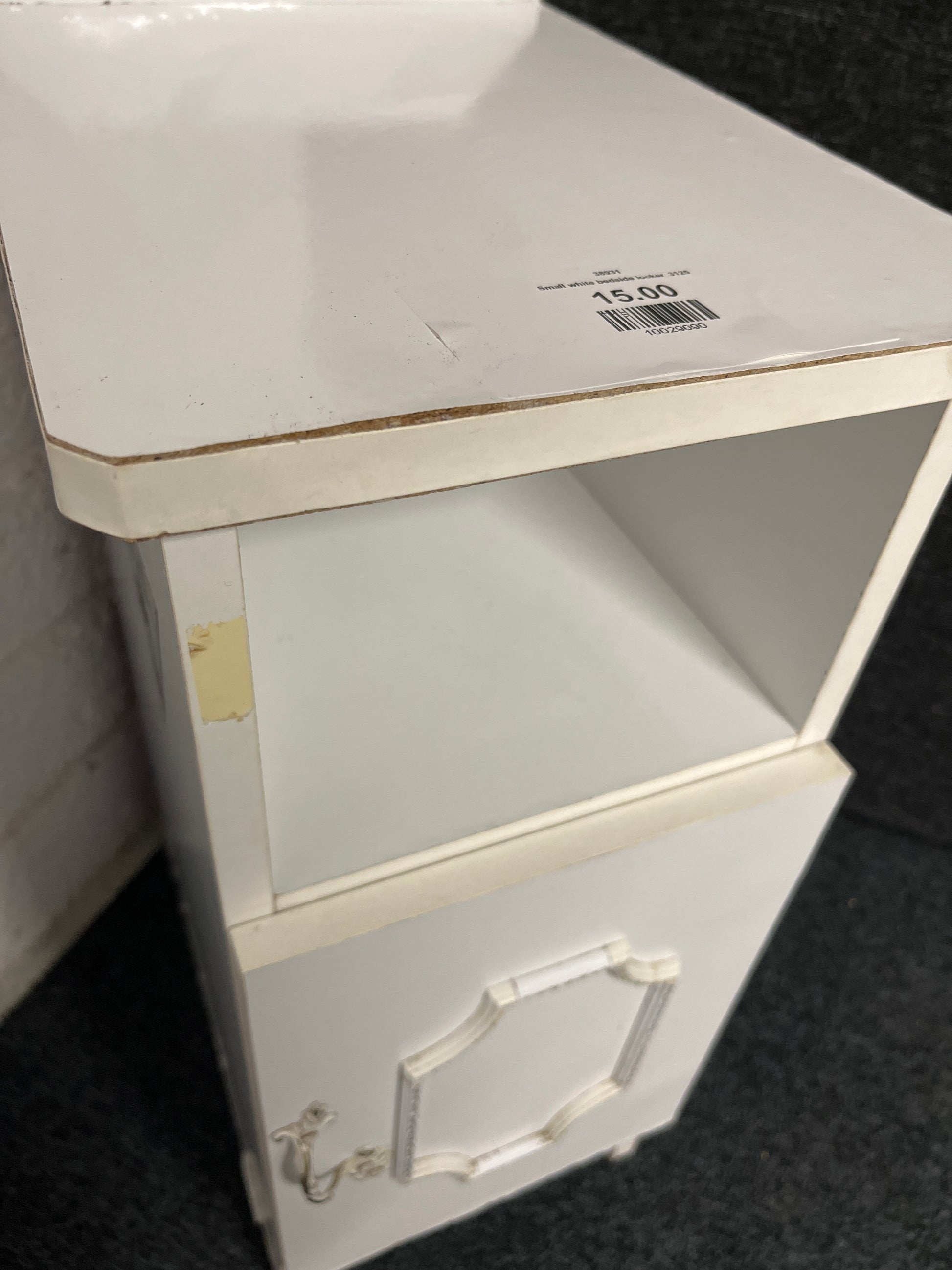 Small white bedside locker  3125