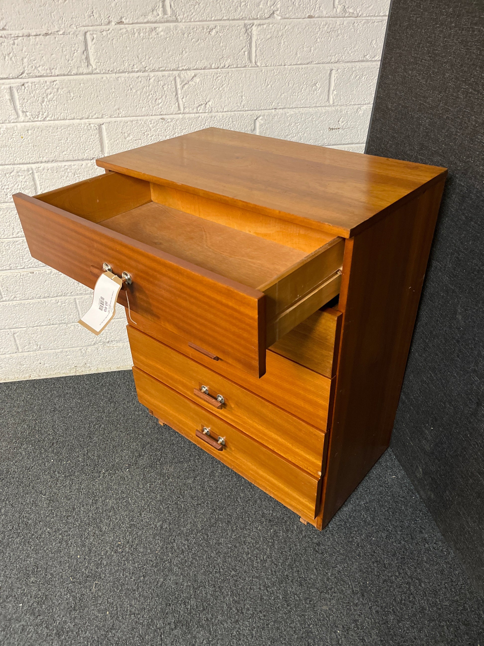 5 drawer teak stained chest of drawers (H 900 x W 720 x D 420 mm) 1225